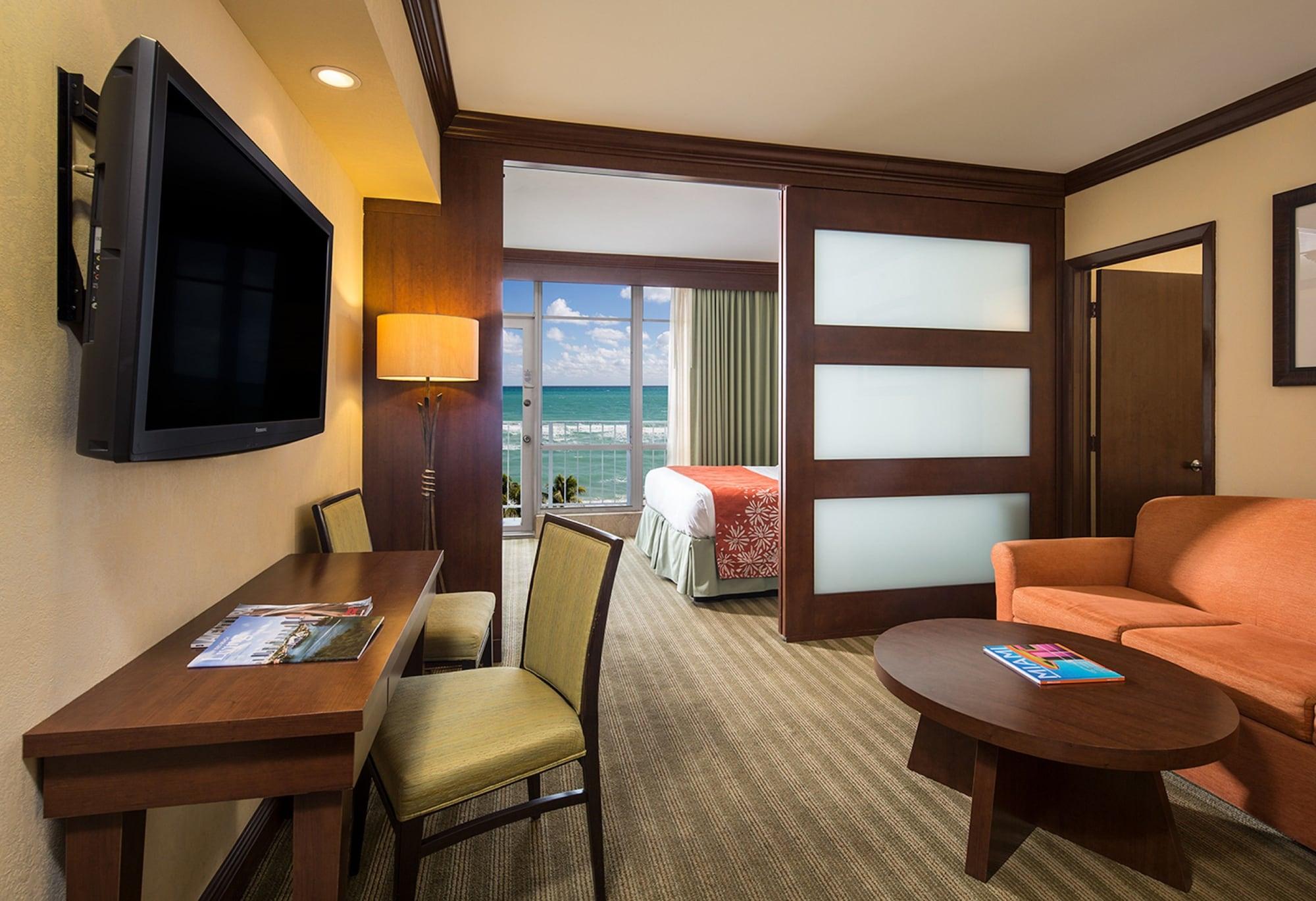 Newport Beachside & 4*