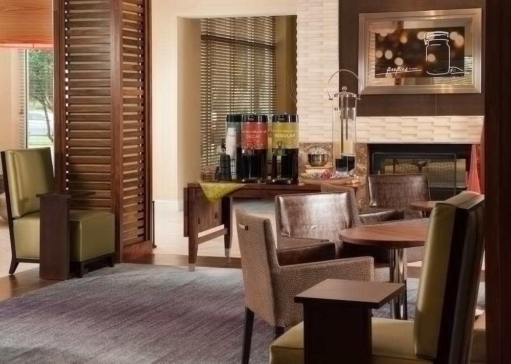 Hilton Garden Airport Hotel 3*