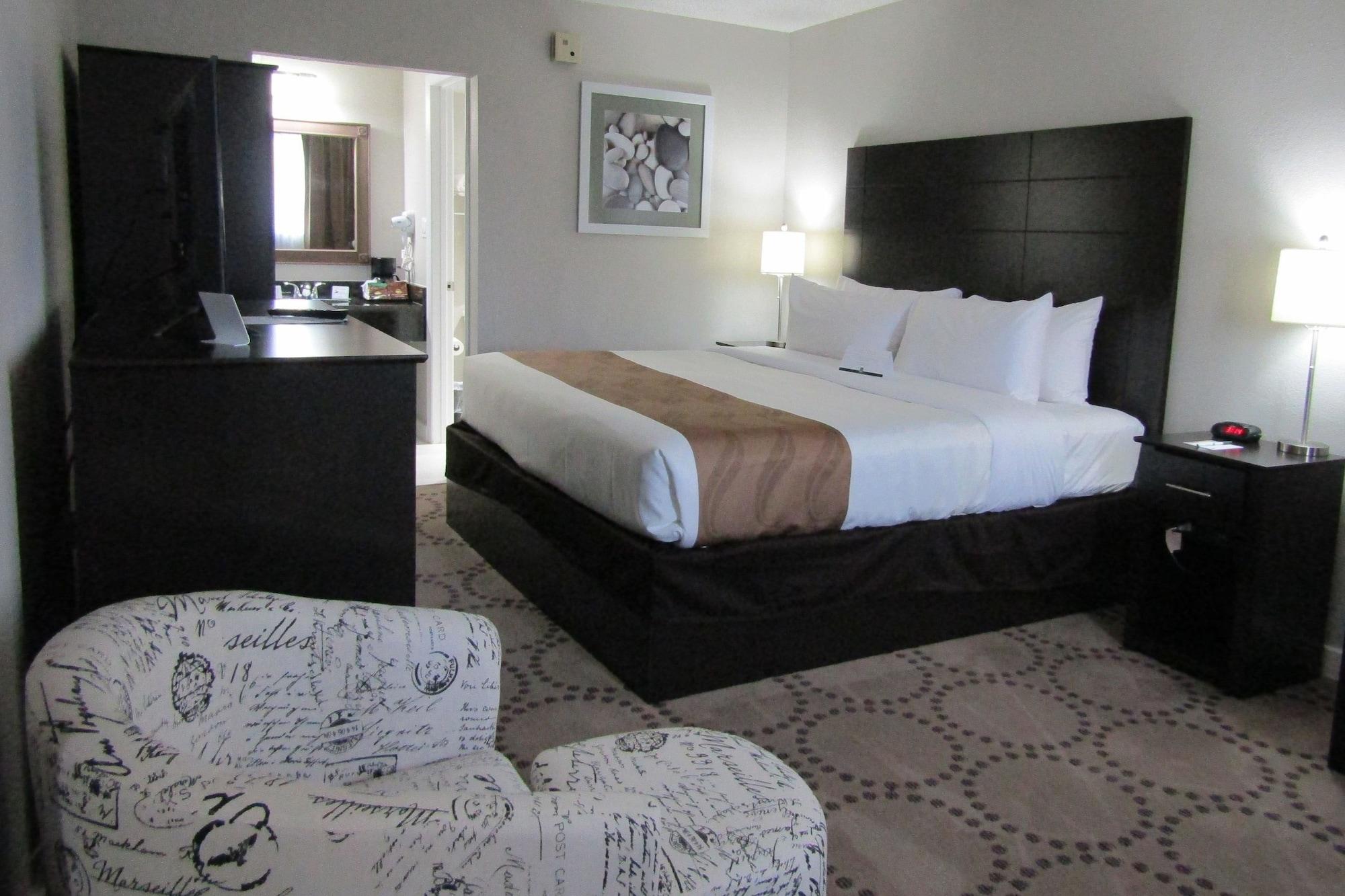 Quality Inn & Suites Kissimmee By The Lake Four Corners