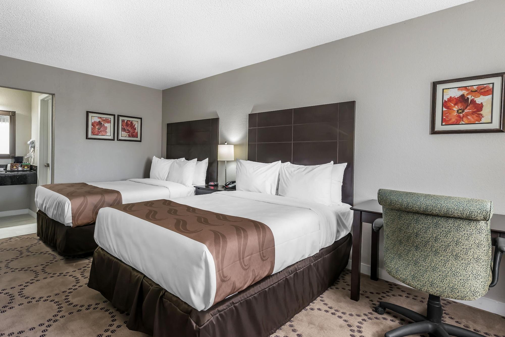 Quality Inn & Suites Kissimmee By The Lake 3*