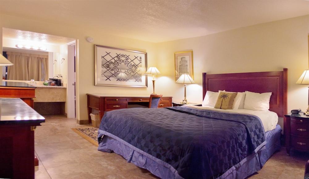 At - Pierce Hotel Fort Pierce