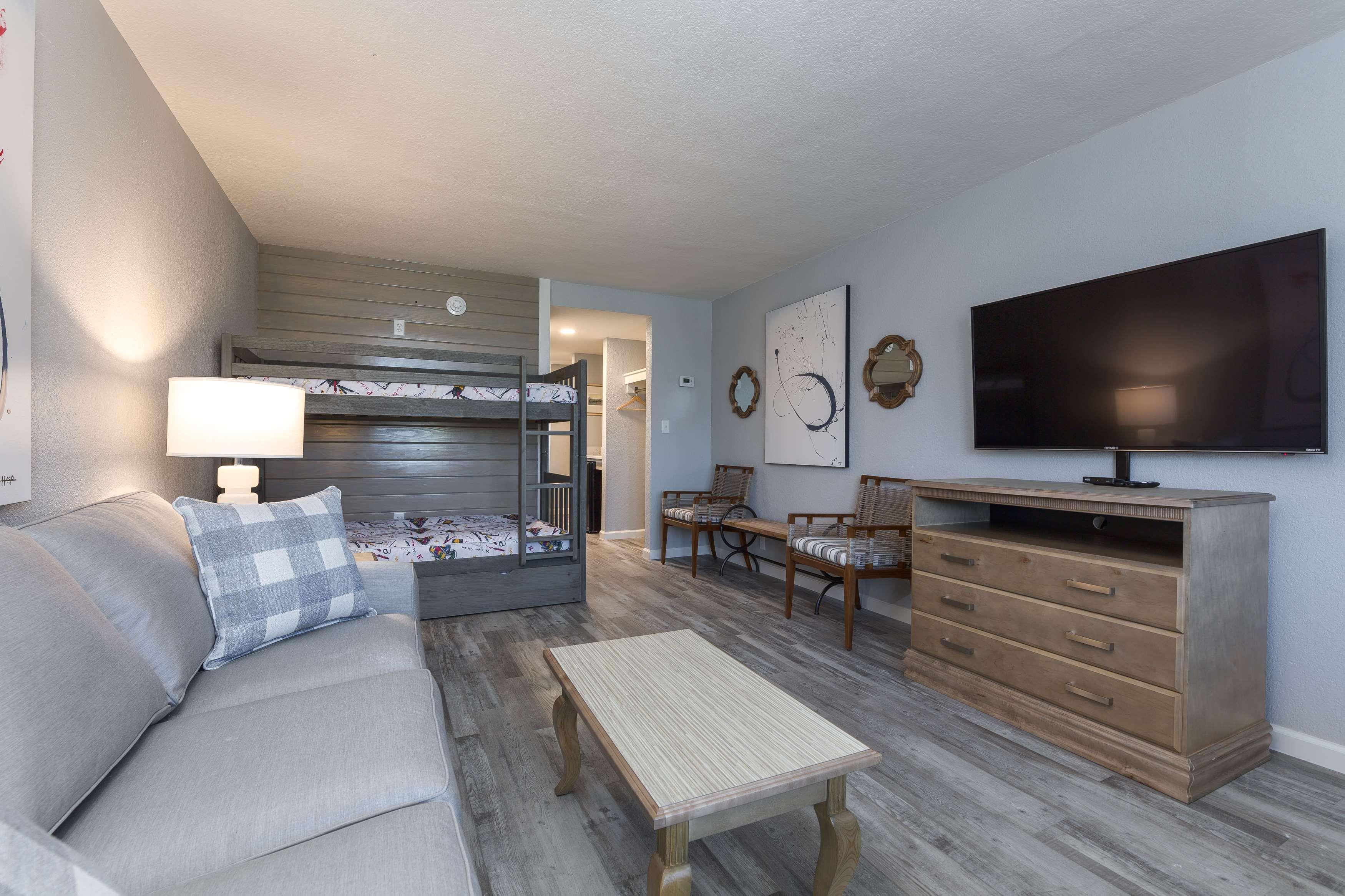 The Island At Walton Resort 4*