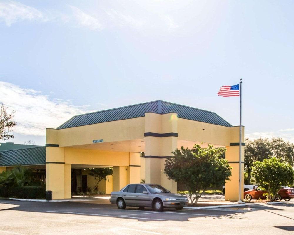 Stayable Jax West Hotel