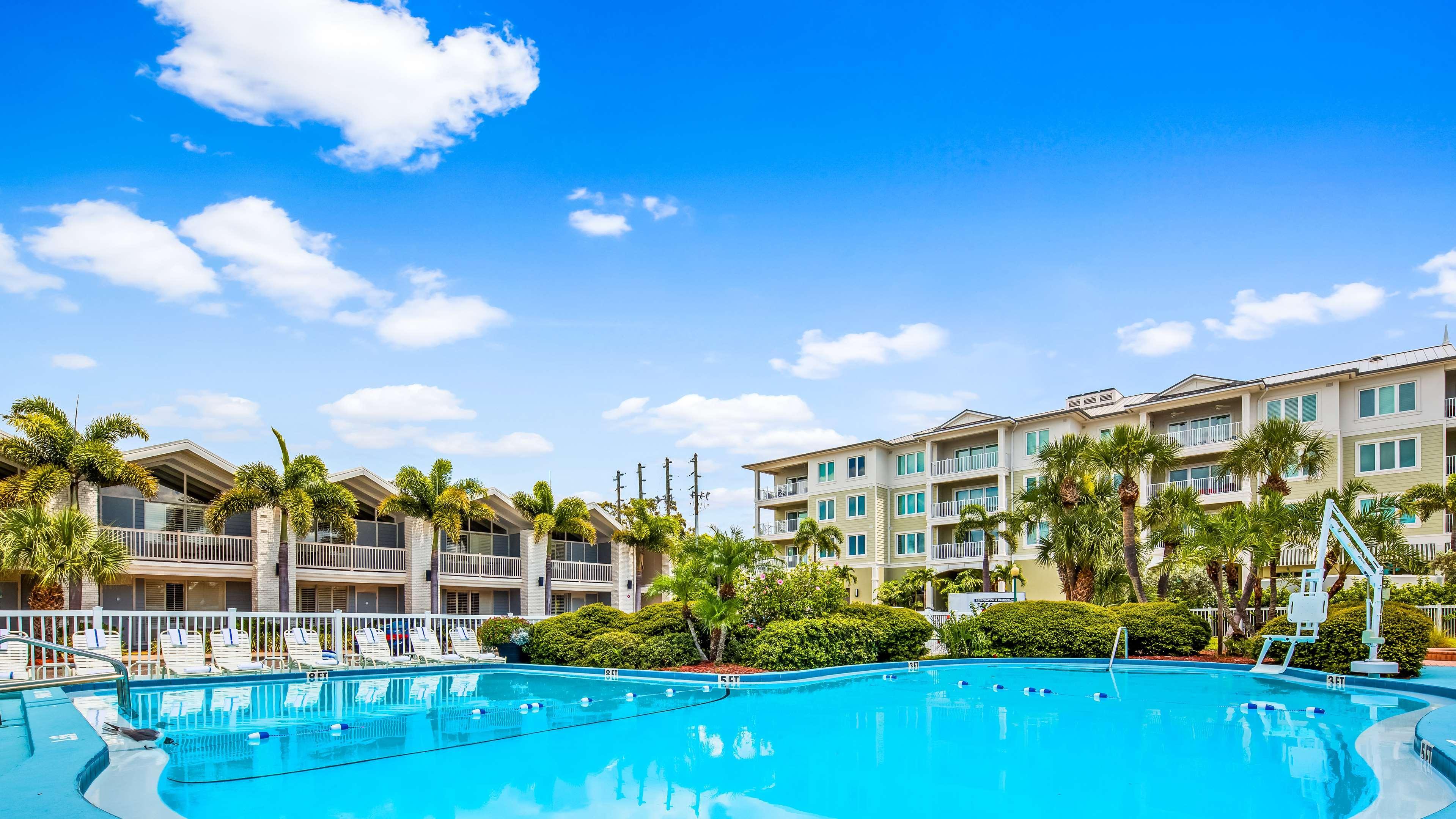 Western Yacht Harbor 3*