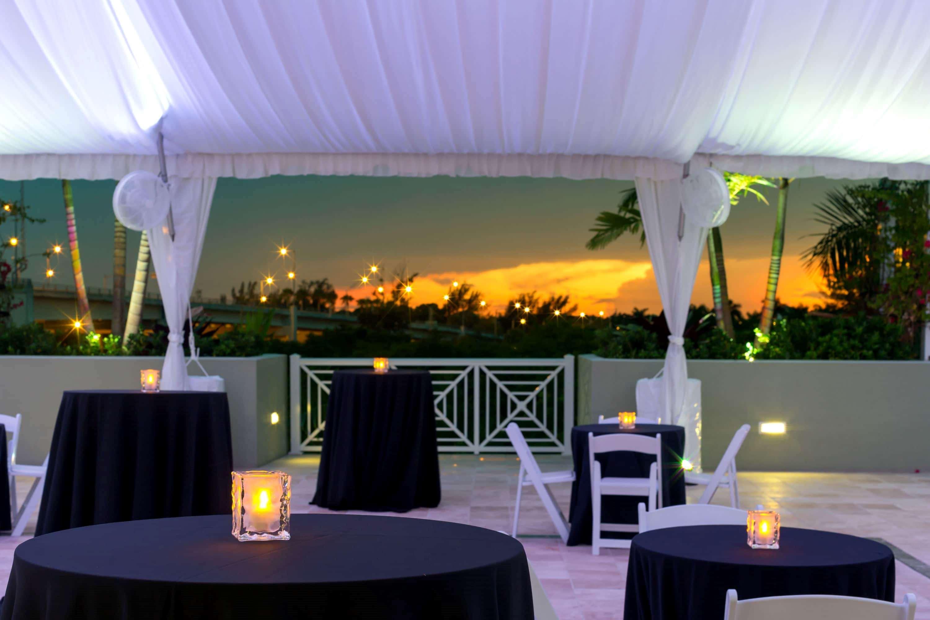 Wyndham Grand At Harbourside Place Hotel 4*