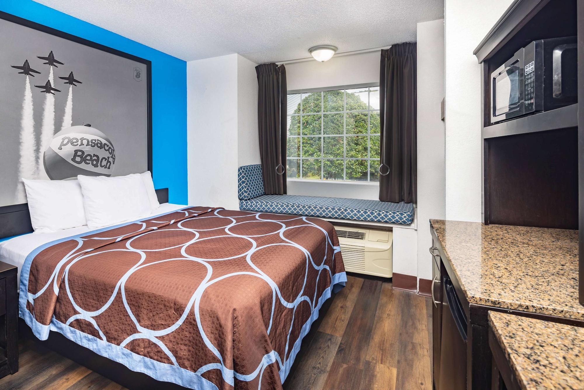 Hotel Super 8 By Wyndham Pensacola