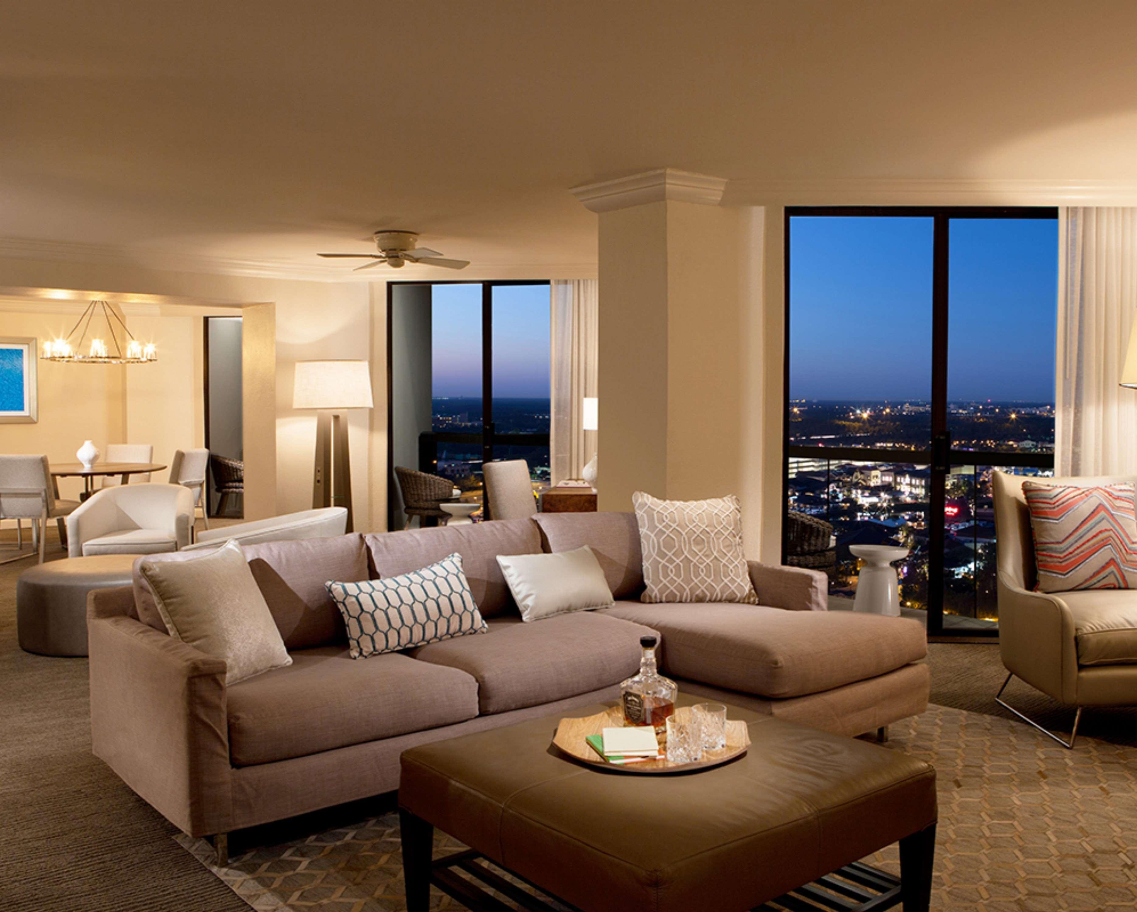Hilton Orlando Buena Vista Palace - Springs Area Resort Lake Buena Vista