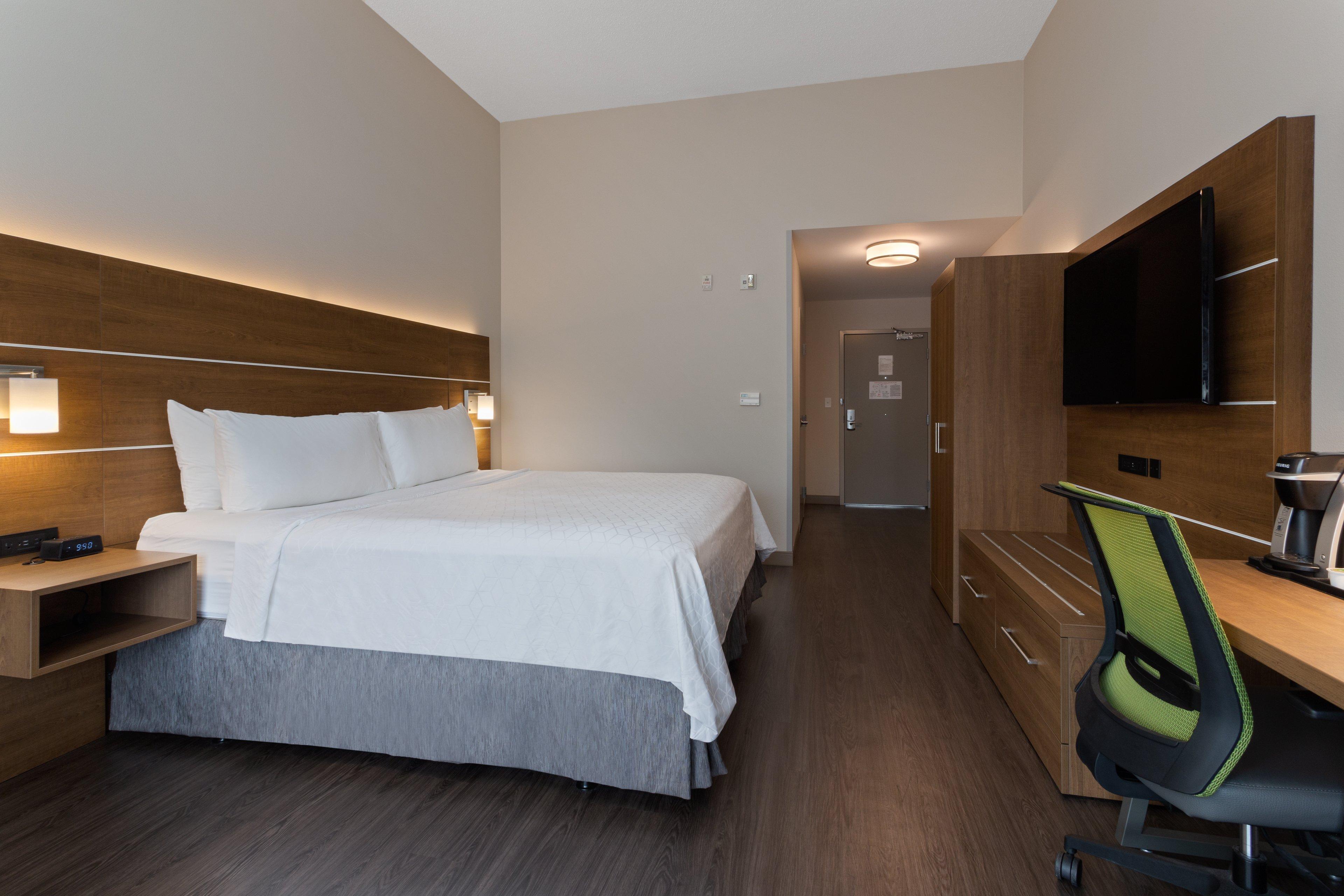 Express & Largo-clearwater By Ihg