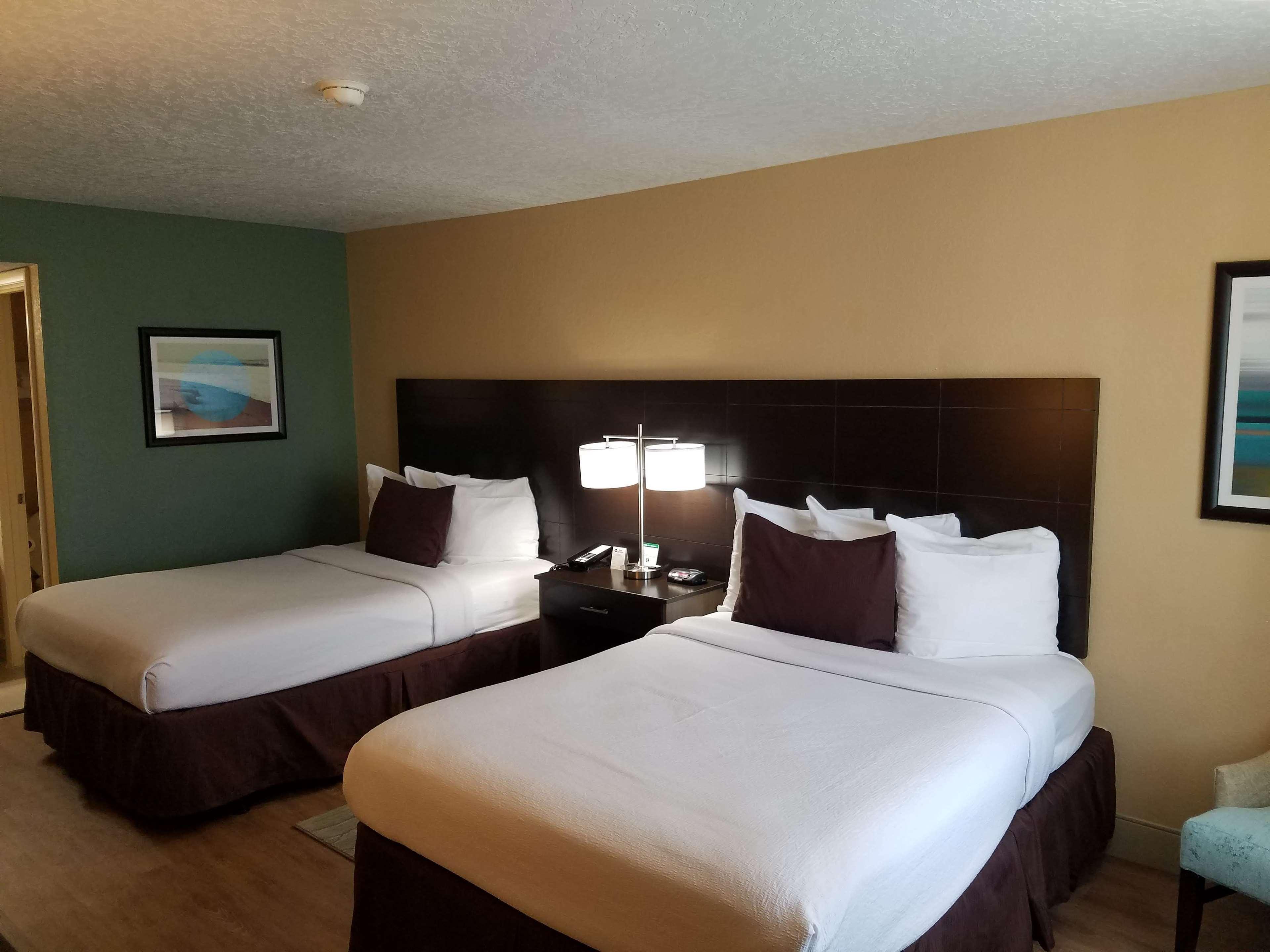 Western Space Shuttle Hotel 3*