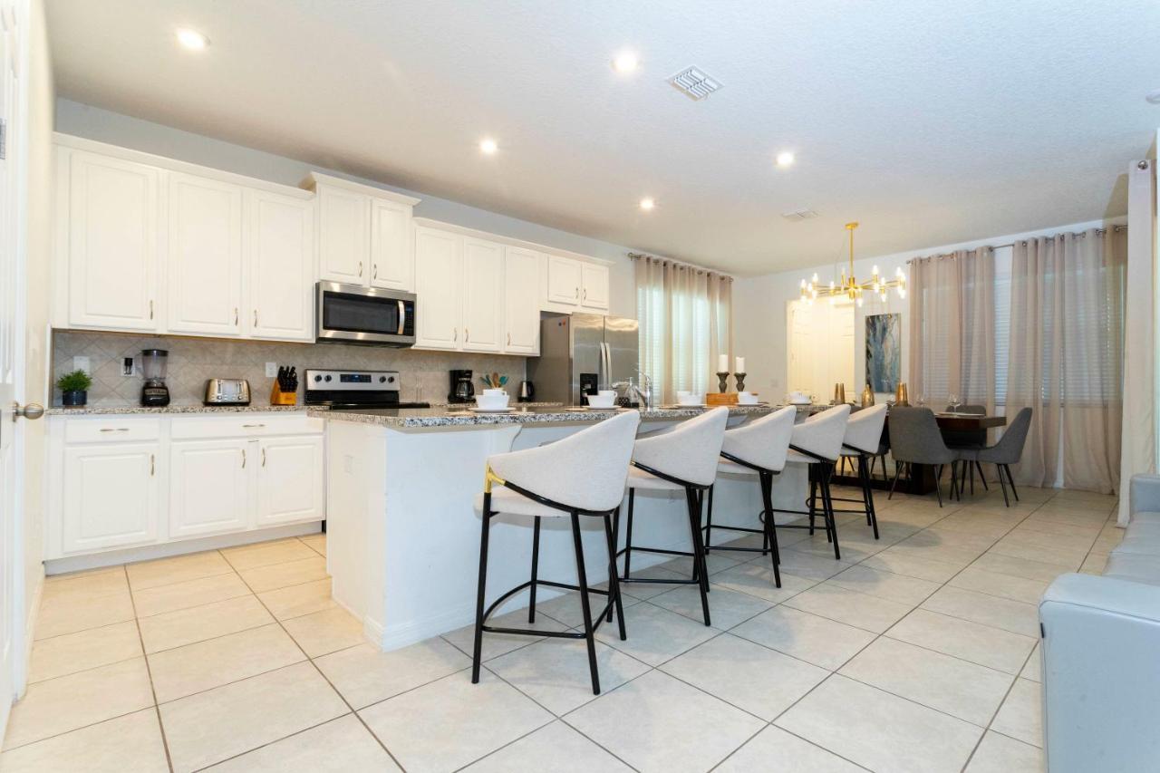 Beautiful 6 Bedrooms At Solara 8909 Kissimmee