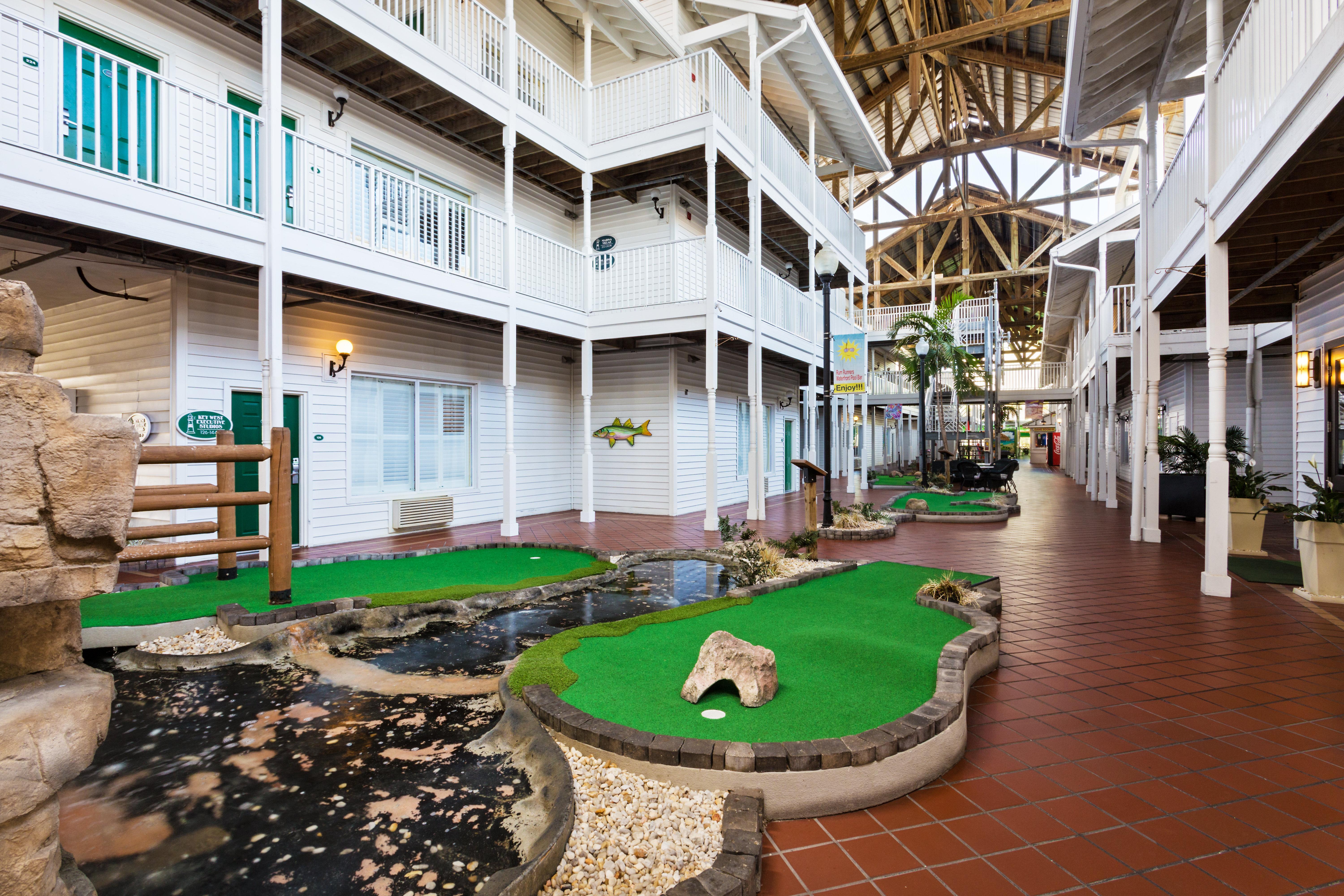 & Clearwater S-harbourside Resort