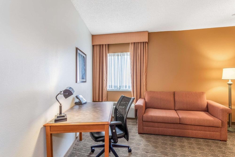 La Quinta By Wyndham Orlando South Williamsburg