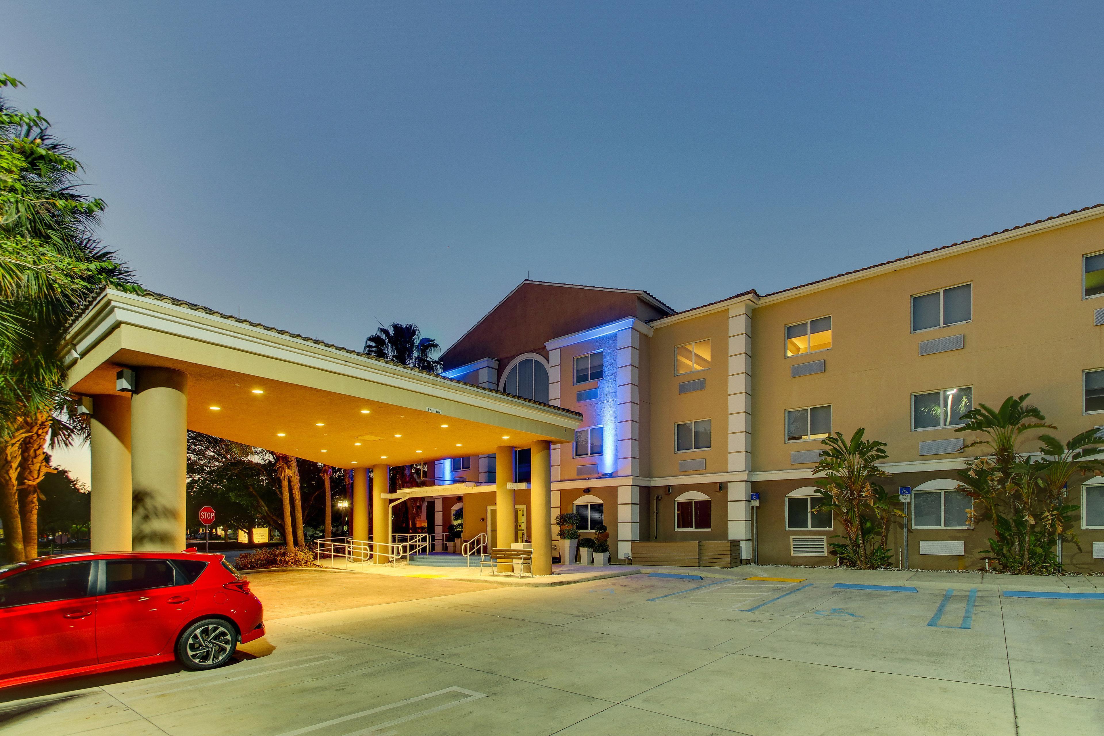 Express West Palm Metrocentre By Ihg