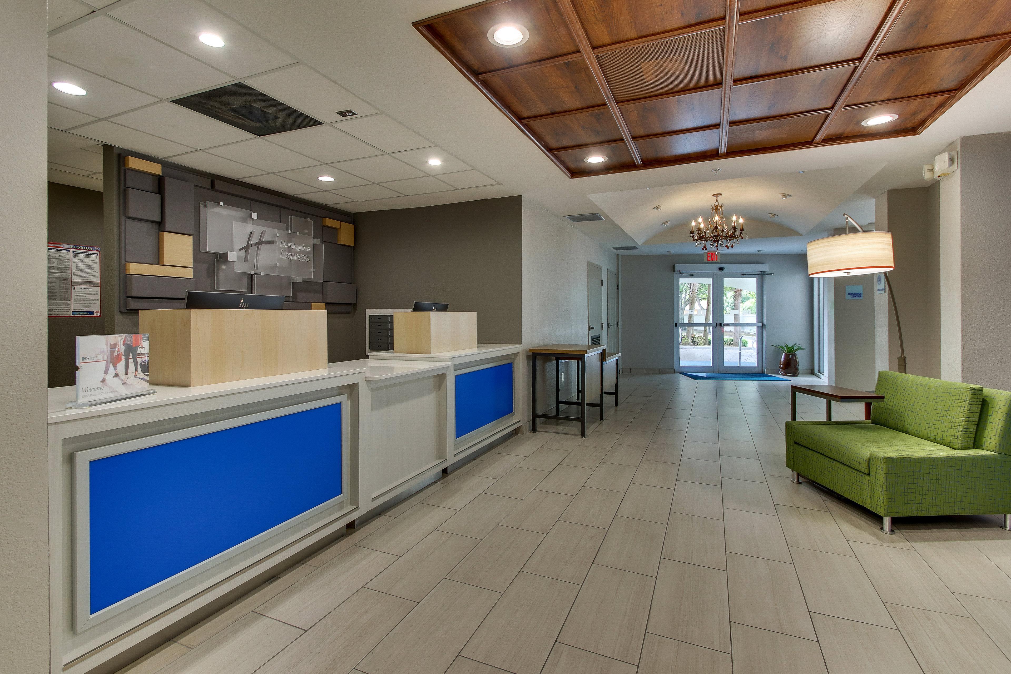 Express West Palm Metrocentre By Ihg 3*