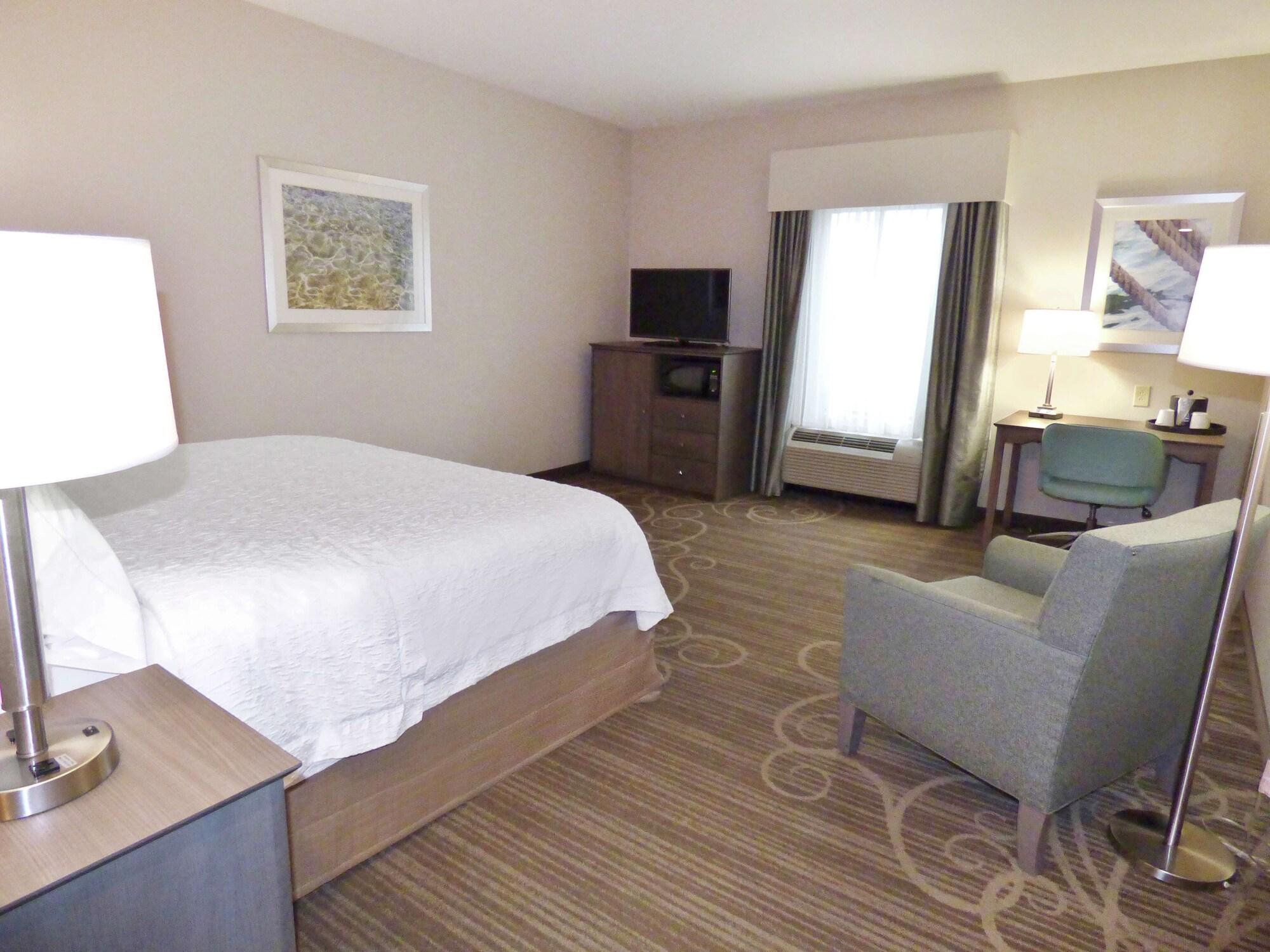 Hampton & Pensacola/i-10 Pine Forest Road 3*