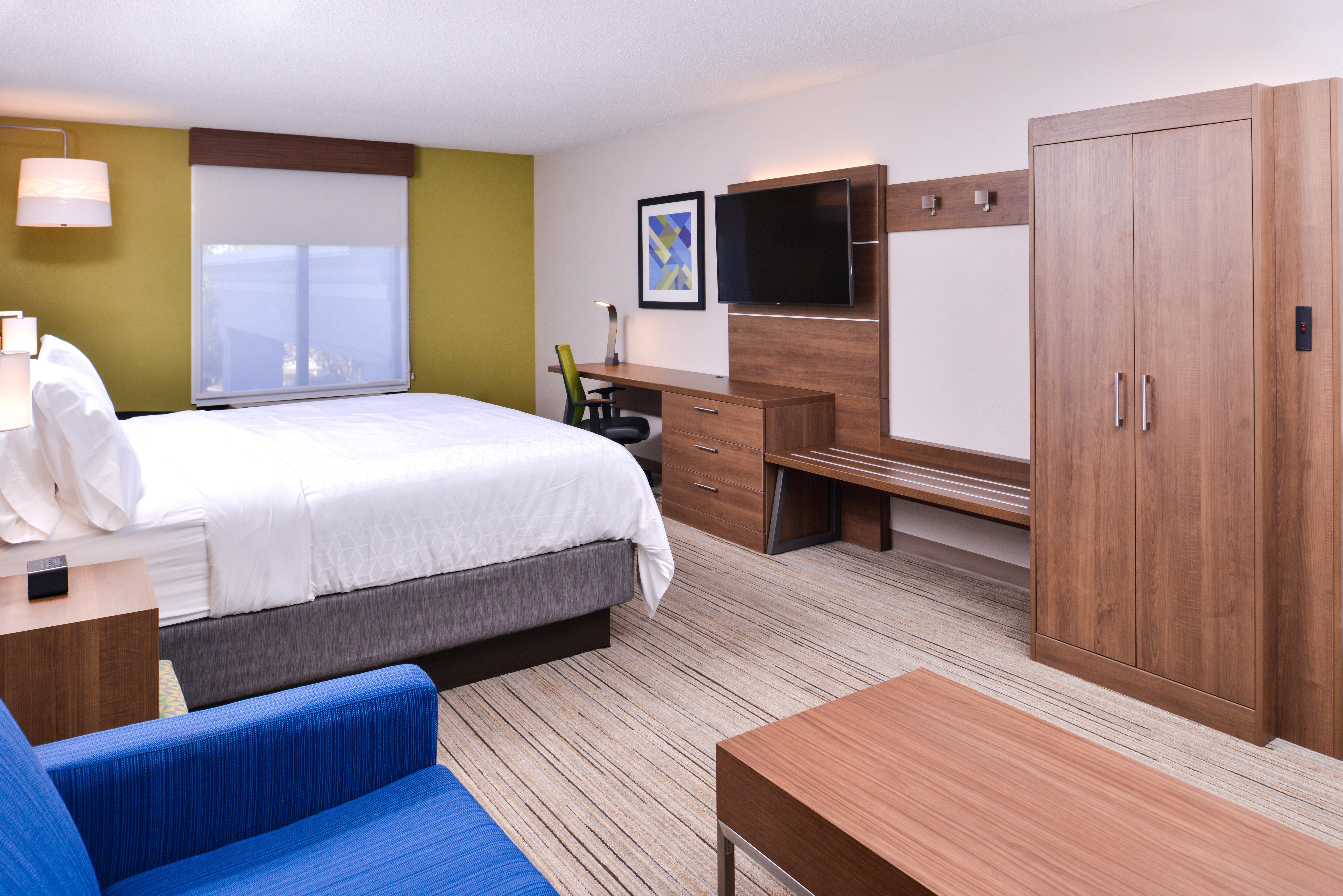Express & Tampa-anderson Road-veterans Exp By Ihg Hotel