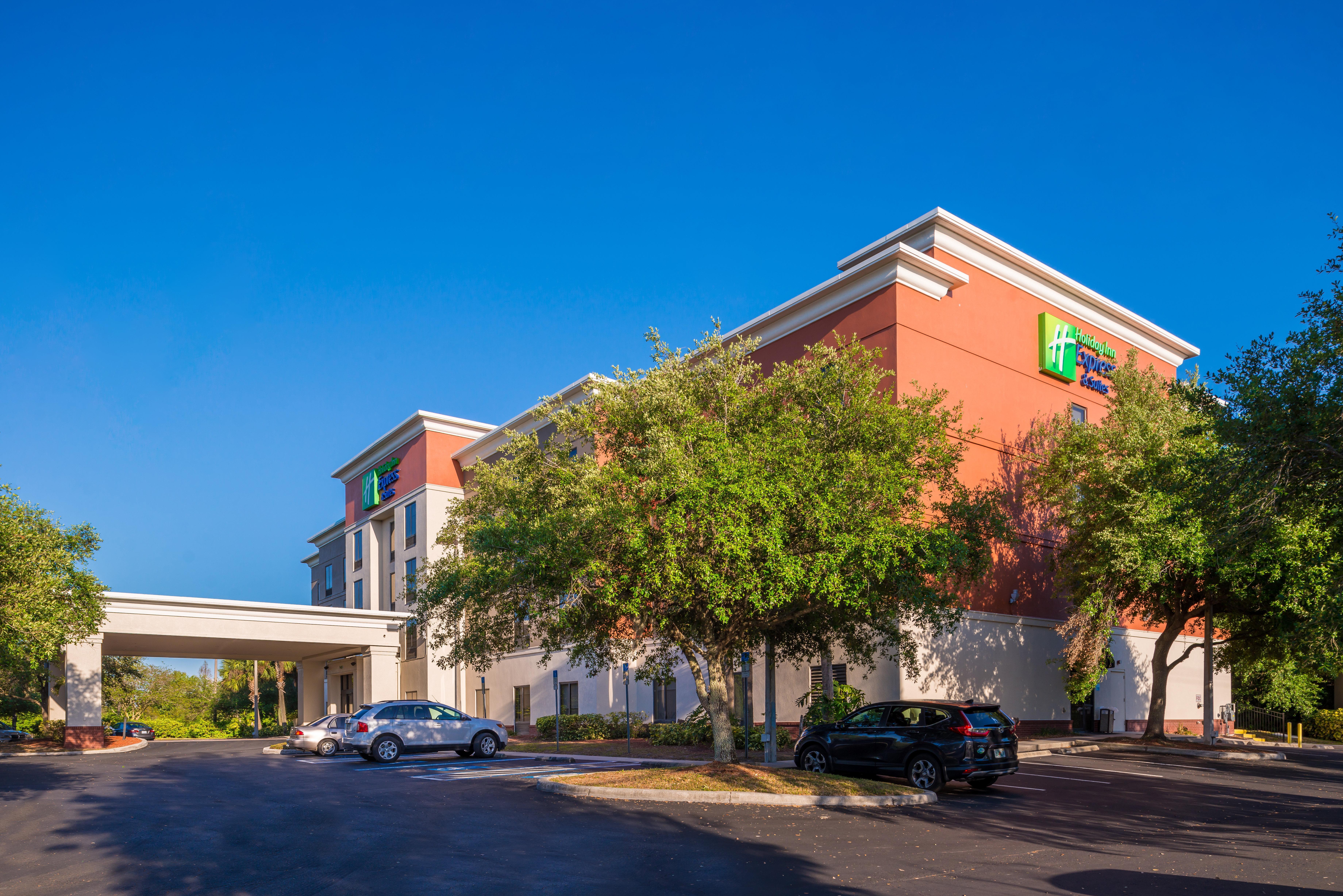 Hotel Express & Tampa-anderson Road-veterans Exp By Ihg