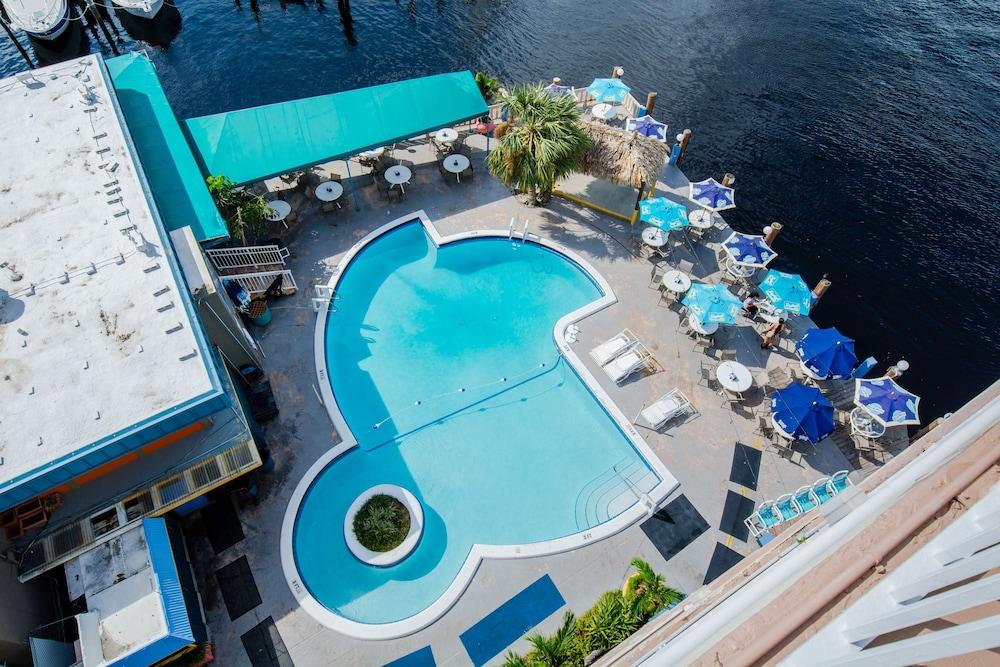 Hotel Sands Harbor And Marina 3*