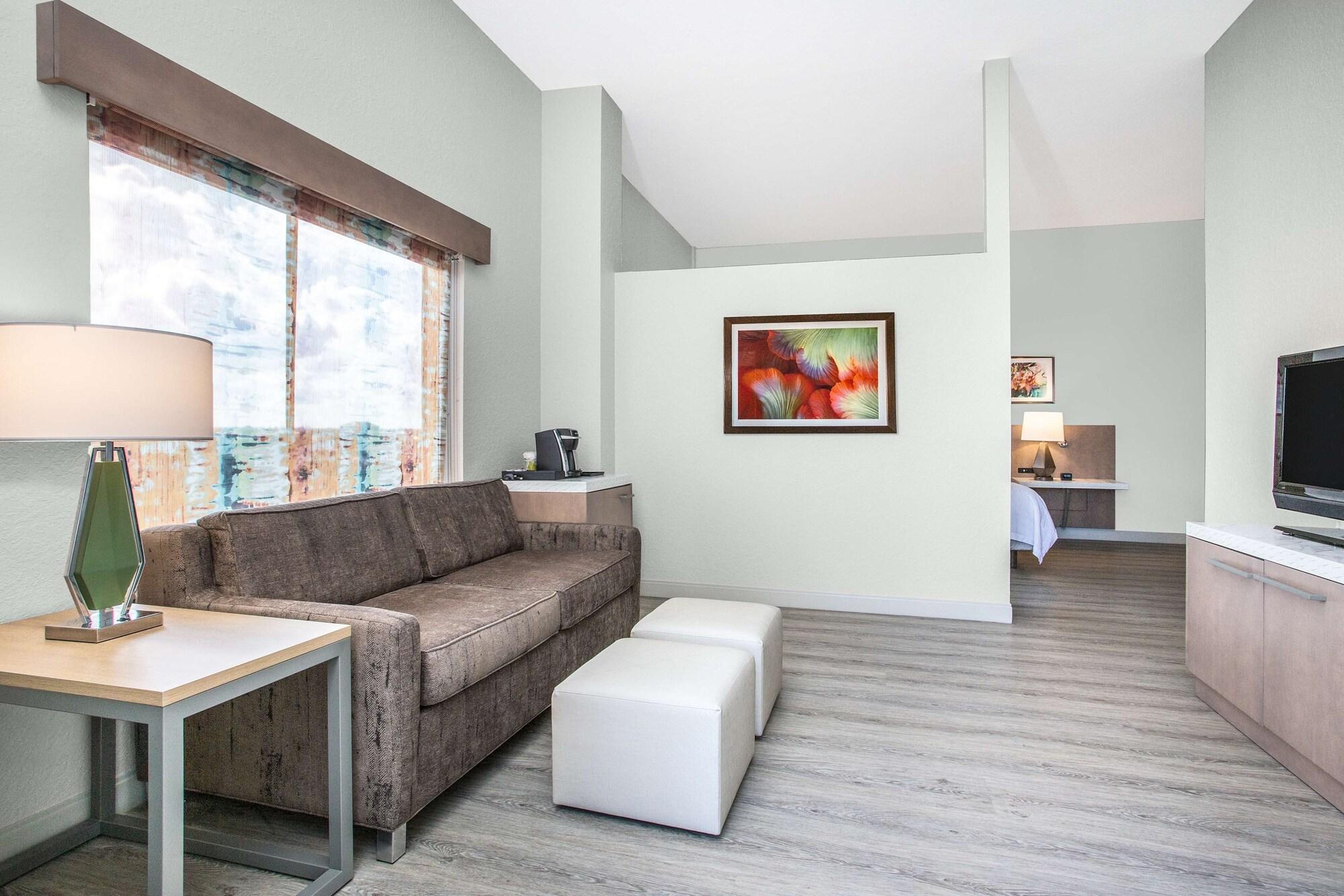 Hilton Garden Palm Gardens