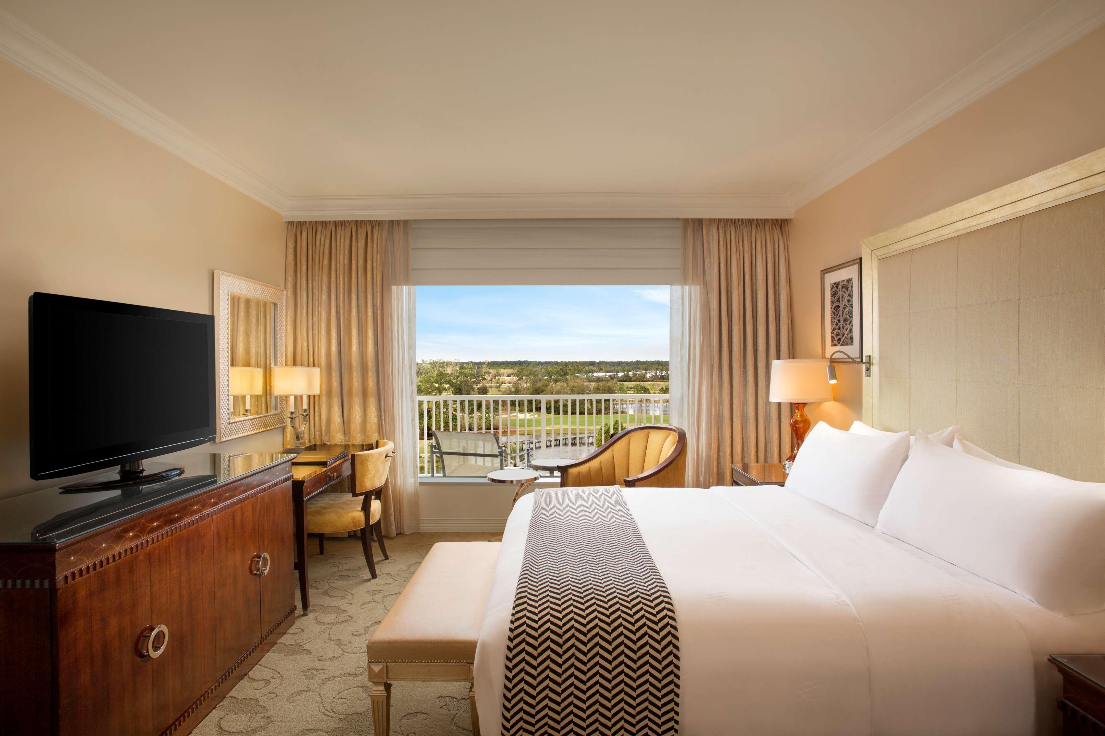 Waldorf Astoria Orlando - An Official Walt World 5* Lake Buena Vista