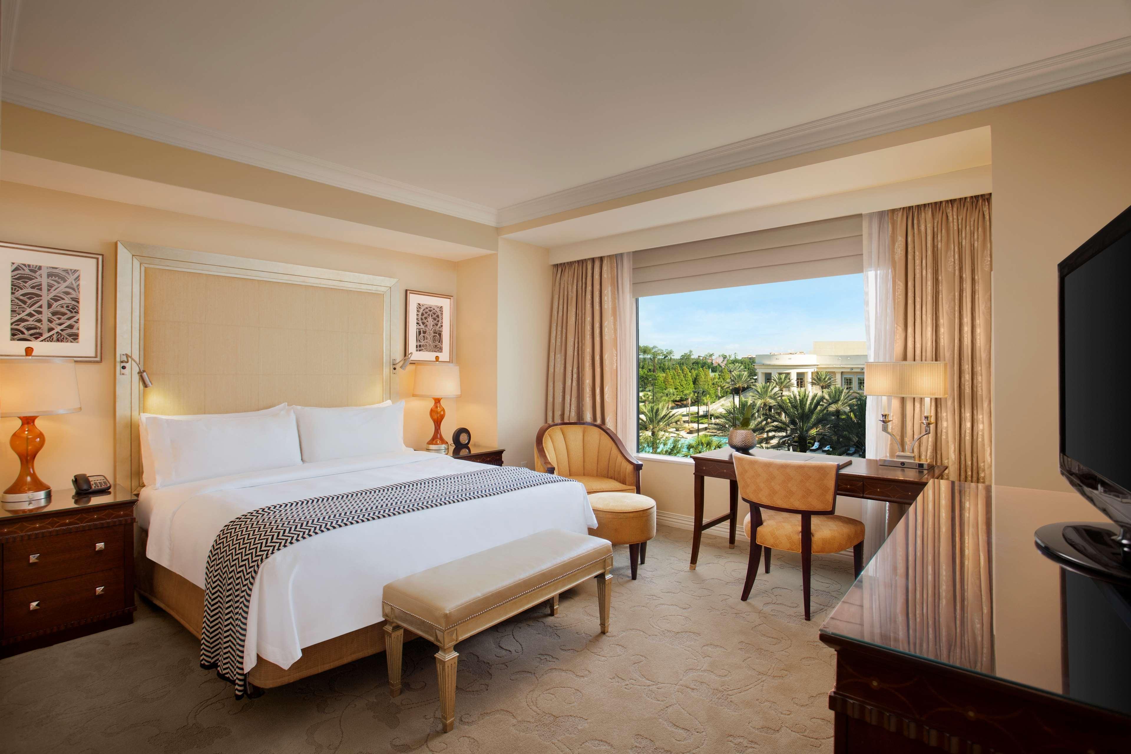 Resort Waldorf Astoria Orlando - An Official Walt World Lake Buena Vista