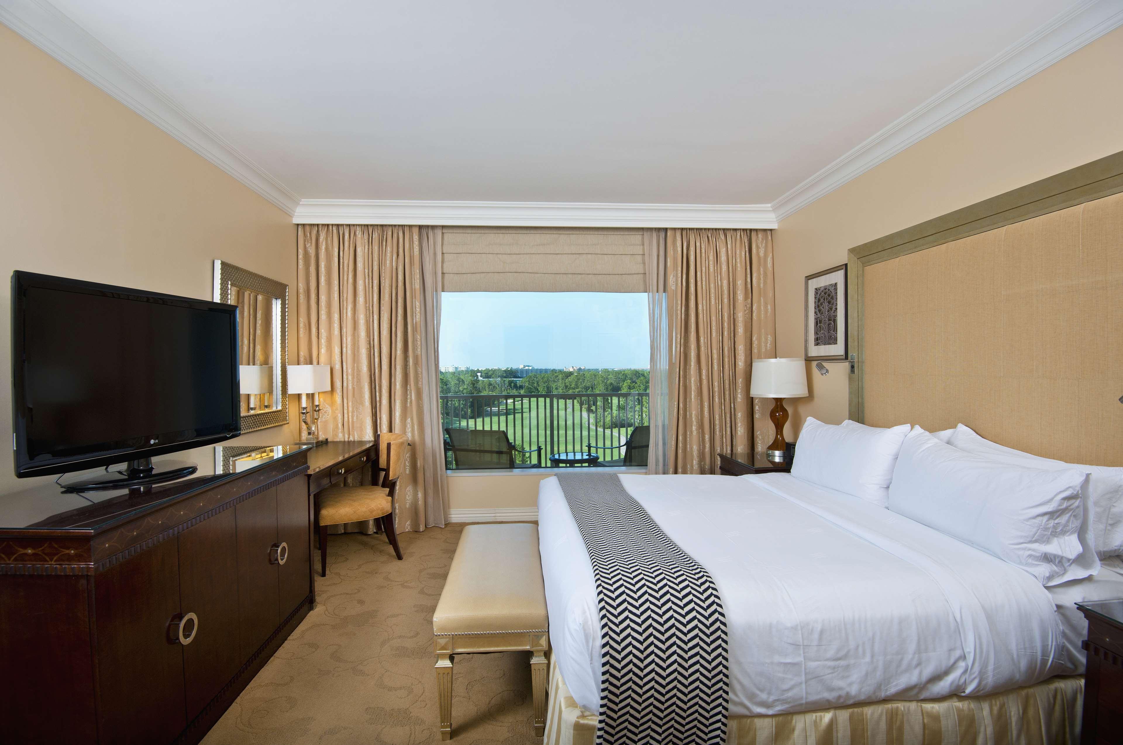 Waldorf Astoria Orlando - An Official Walt World 5* Lake Buena Vista