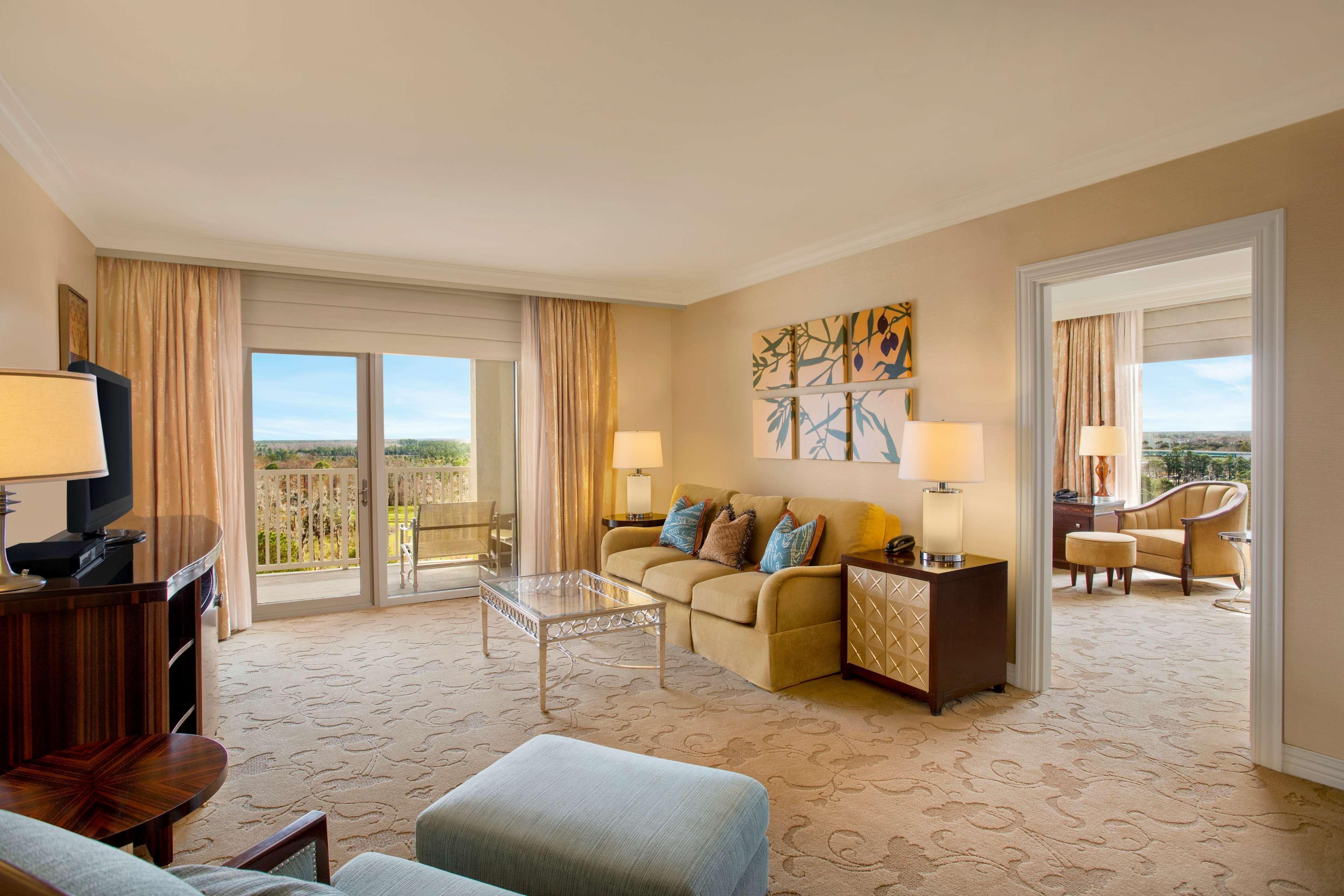 Waldorf Astoria Orlando - An Official Walt World