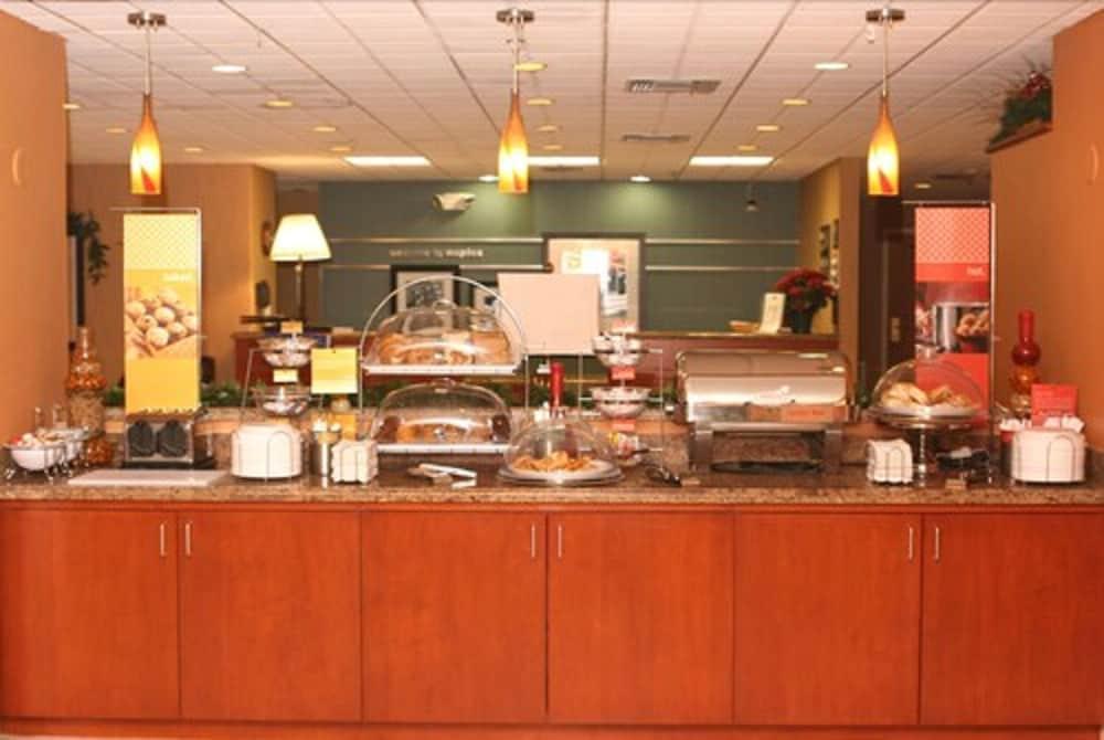 Hampton Naples-central 3* Naples