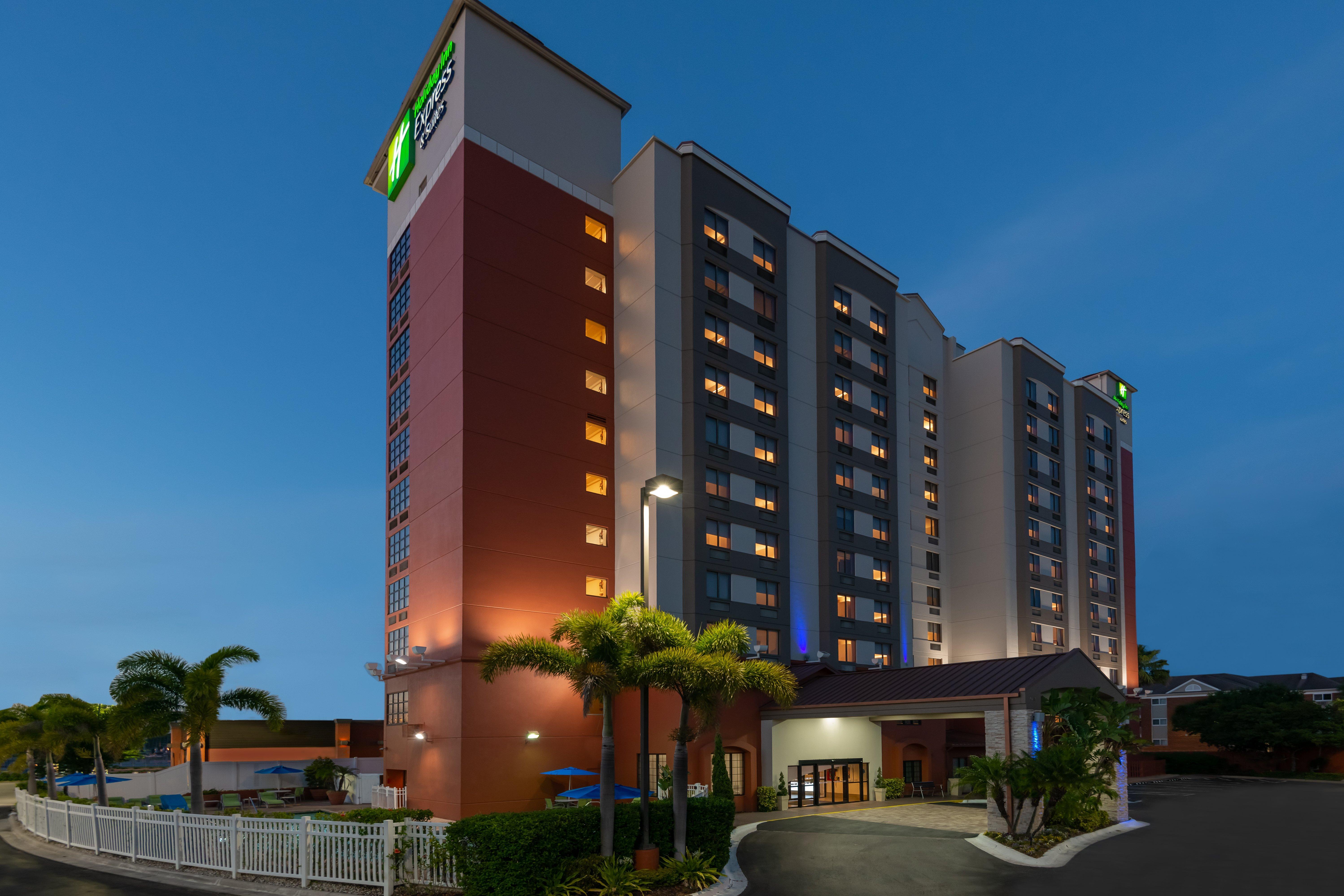 Express & - Nearest Universal By Ihg Orlando