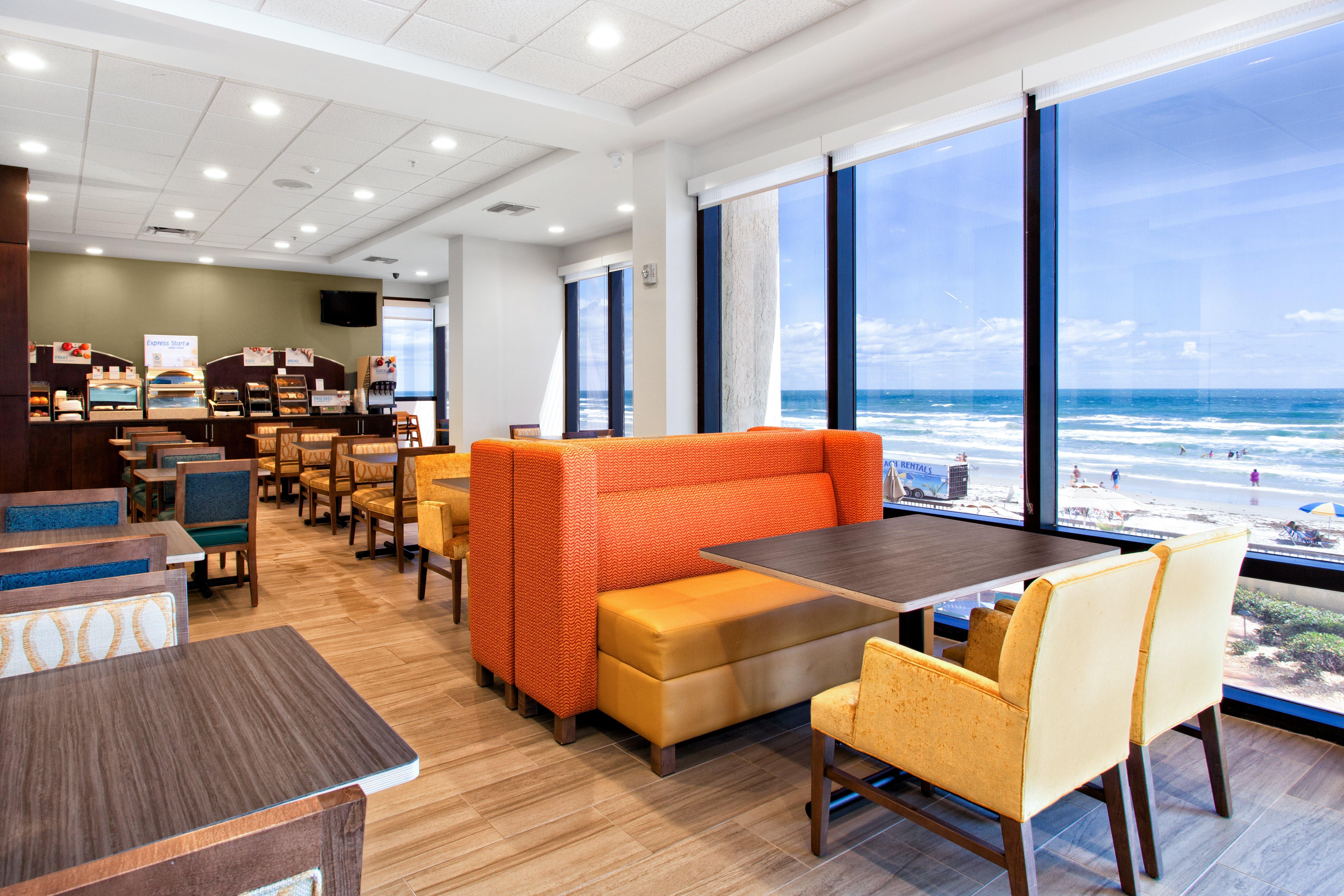 Express & Oceanfront Daytona Shores By Ihg 3*