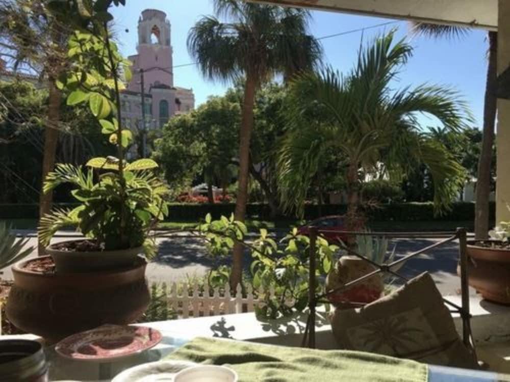 Drive Bed & Breakfast St. Petersburg