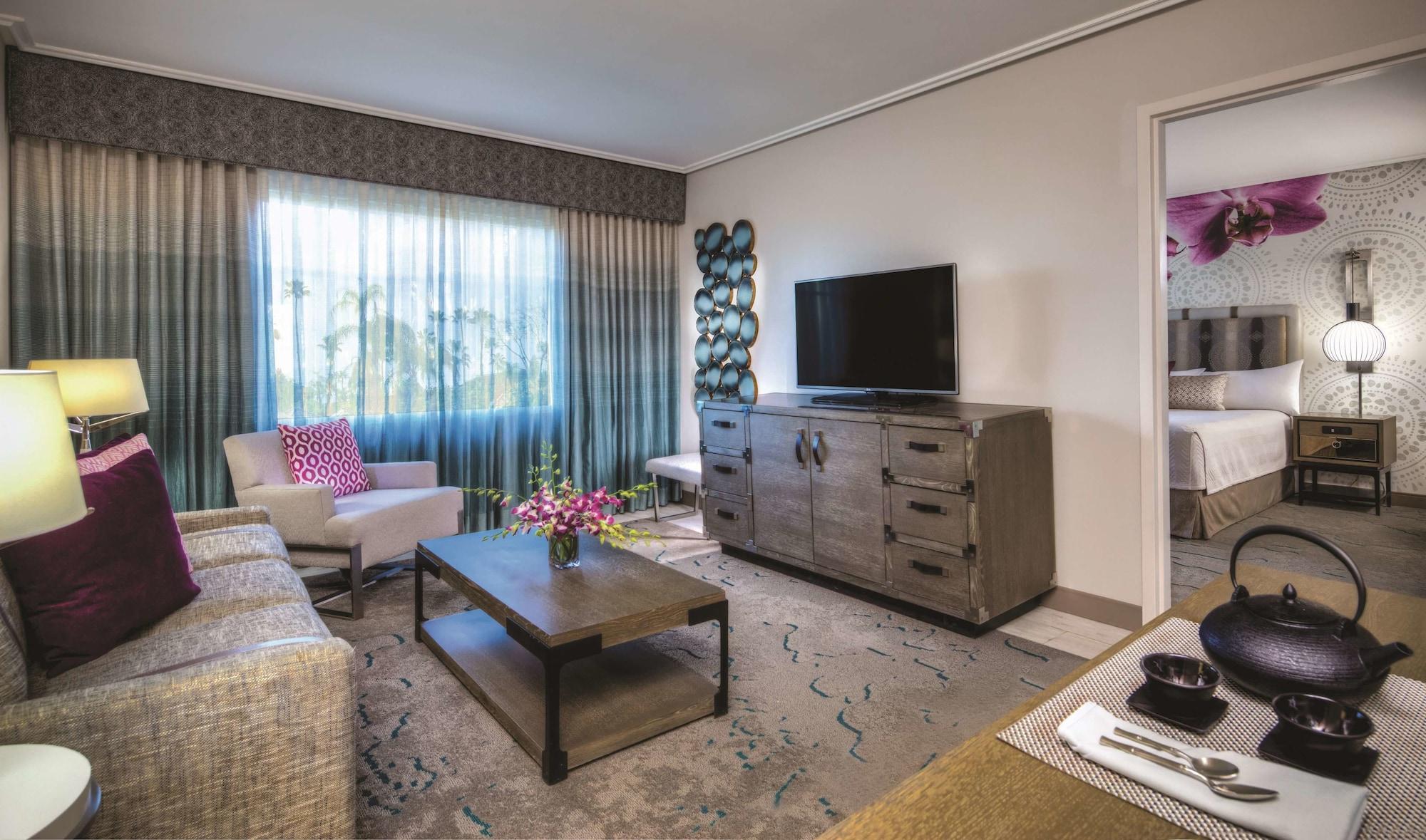 Universal's Loews Royal Pacific Resort