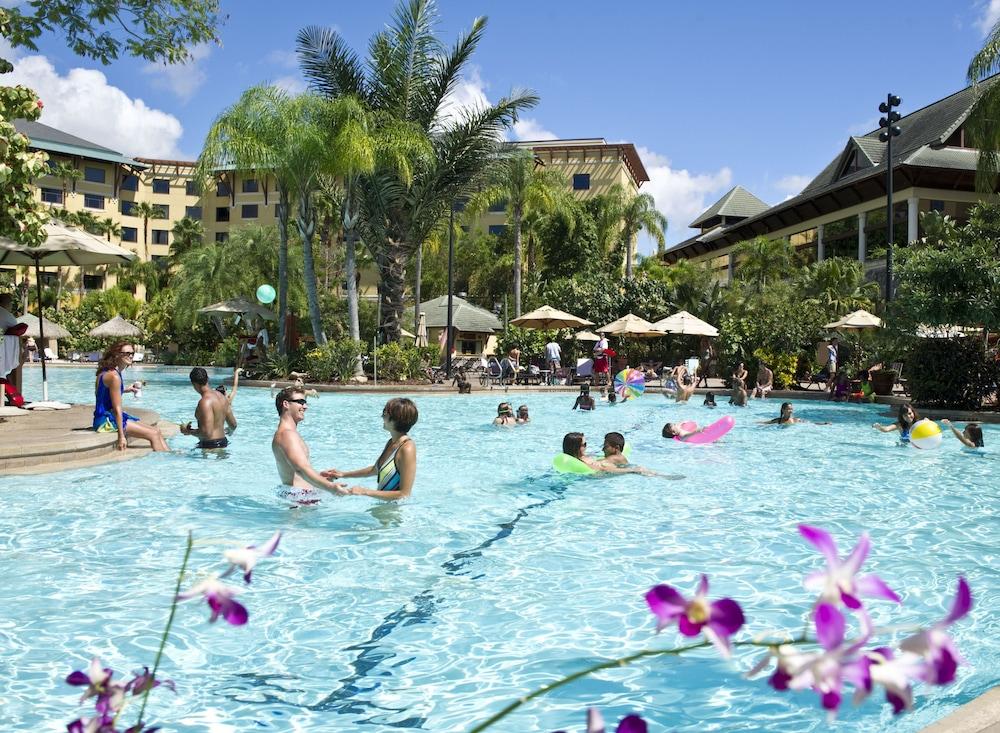 Universal's Loews Royal Pacific Resort 4*