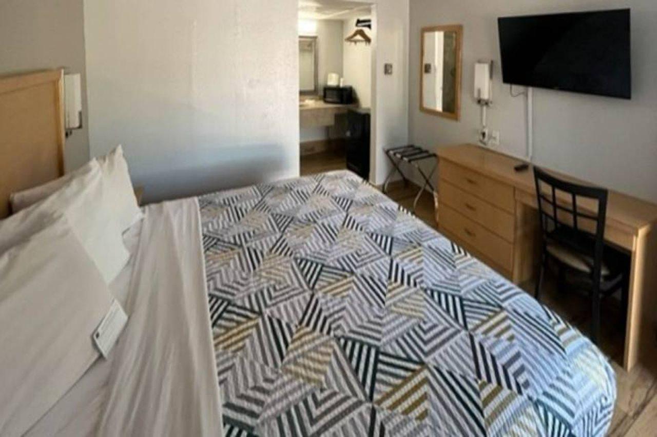 6 Riviera Fl Hotel 2*