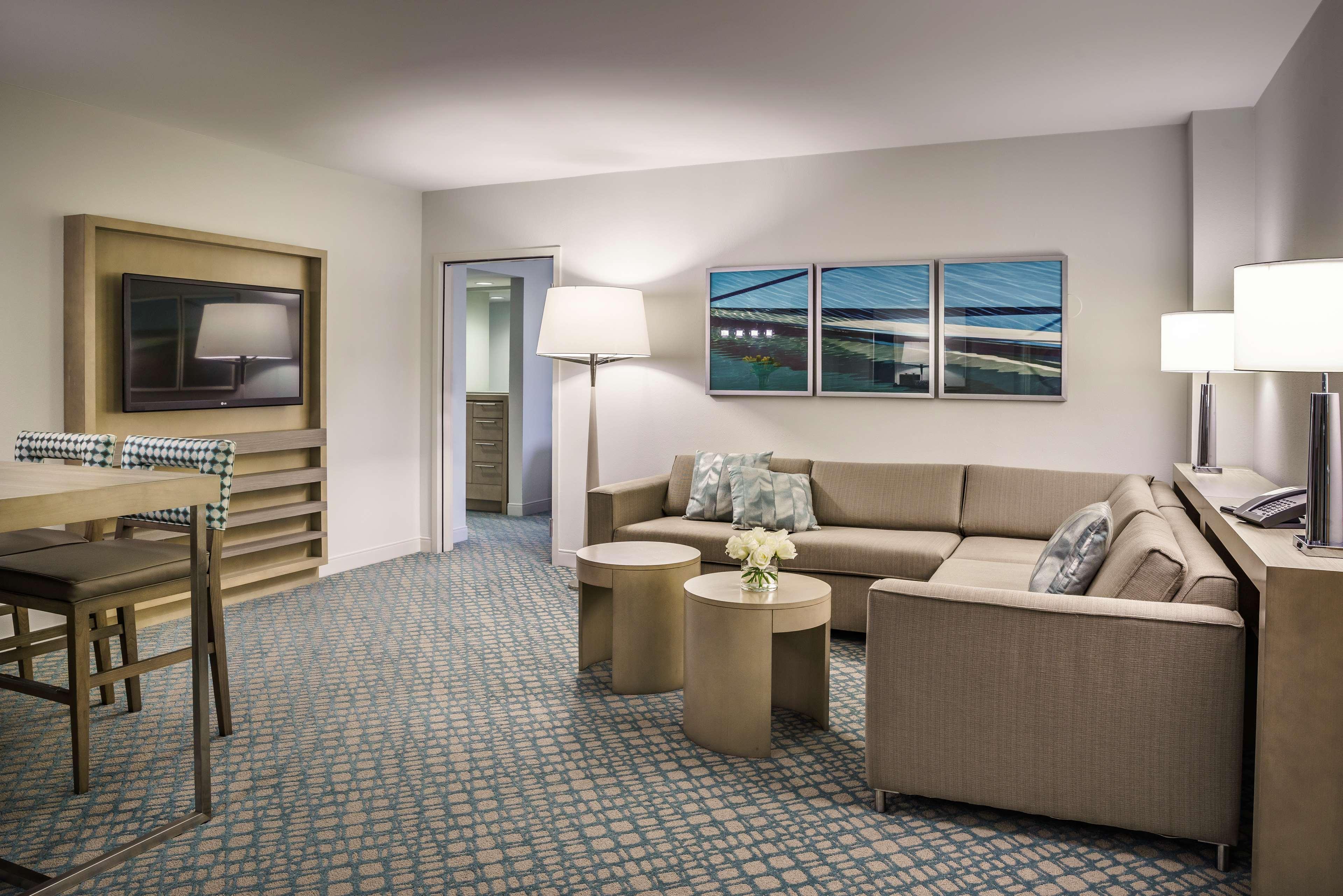 Hotel Hyatt Regency Riverfront 3*