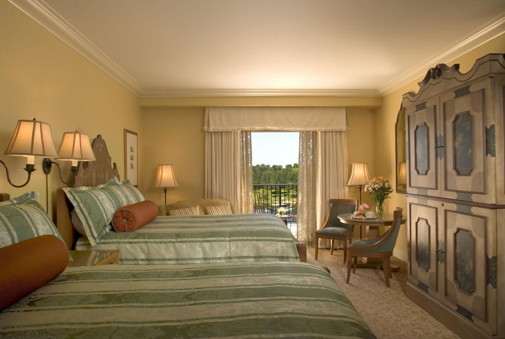 Universal's Loews Portofino Bay Resort 4*