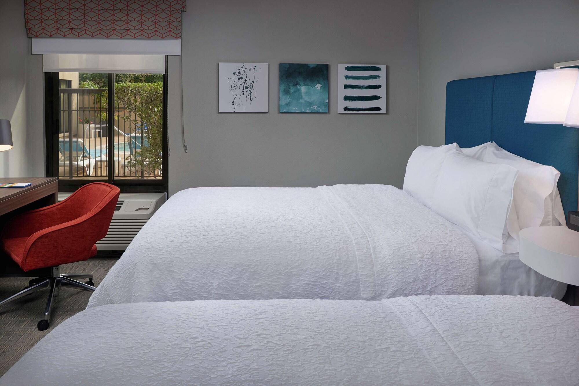 Hampton Juno Hotel 3*