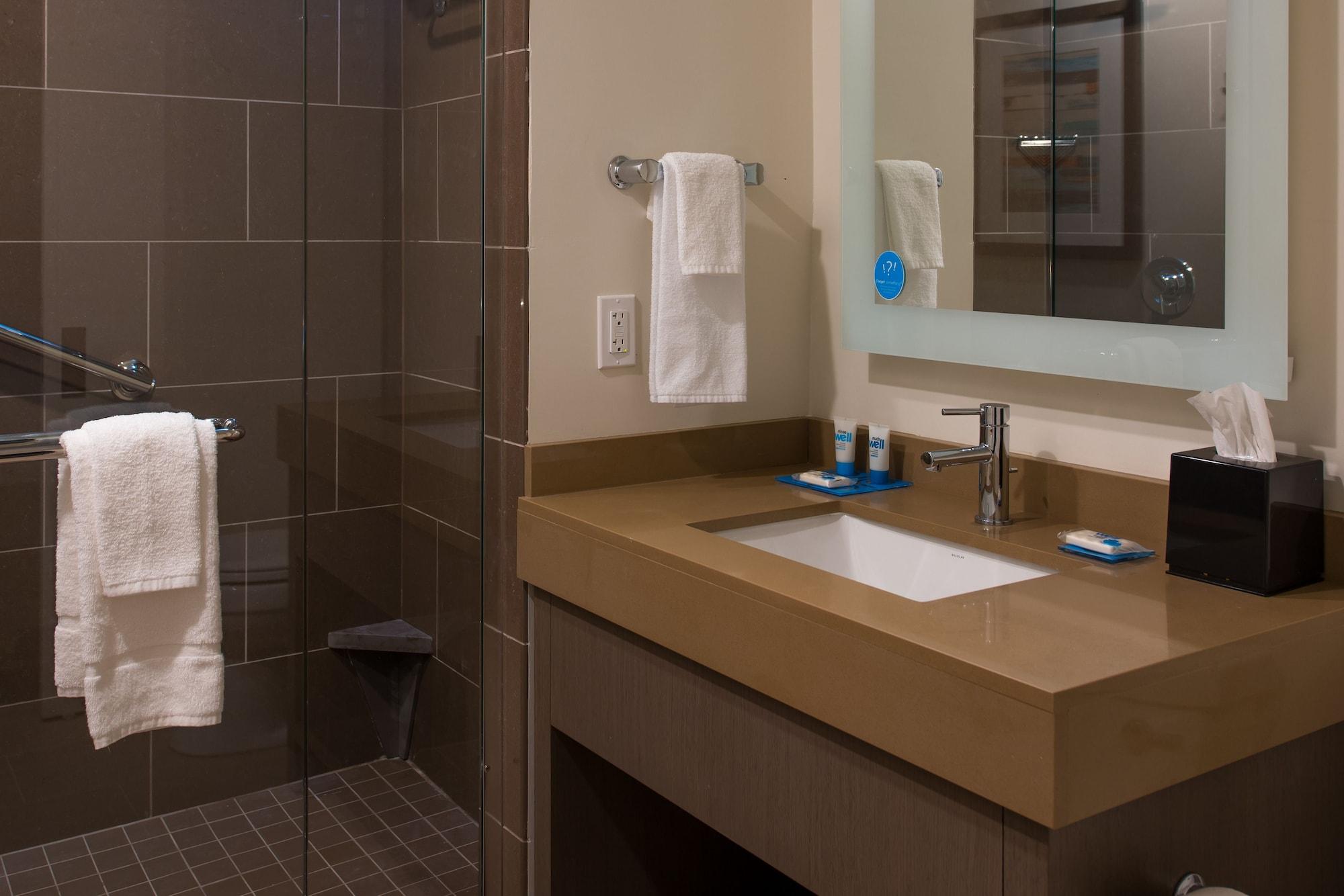 Hyatt House 5th Avenue Hotel