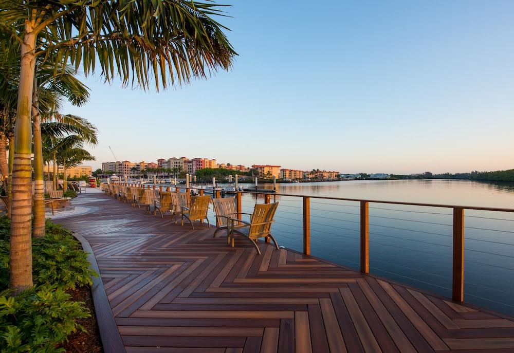 Hyatt House 5th Avenue Hotel Naples