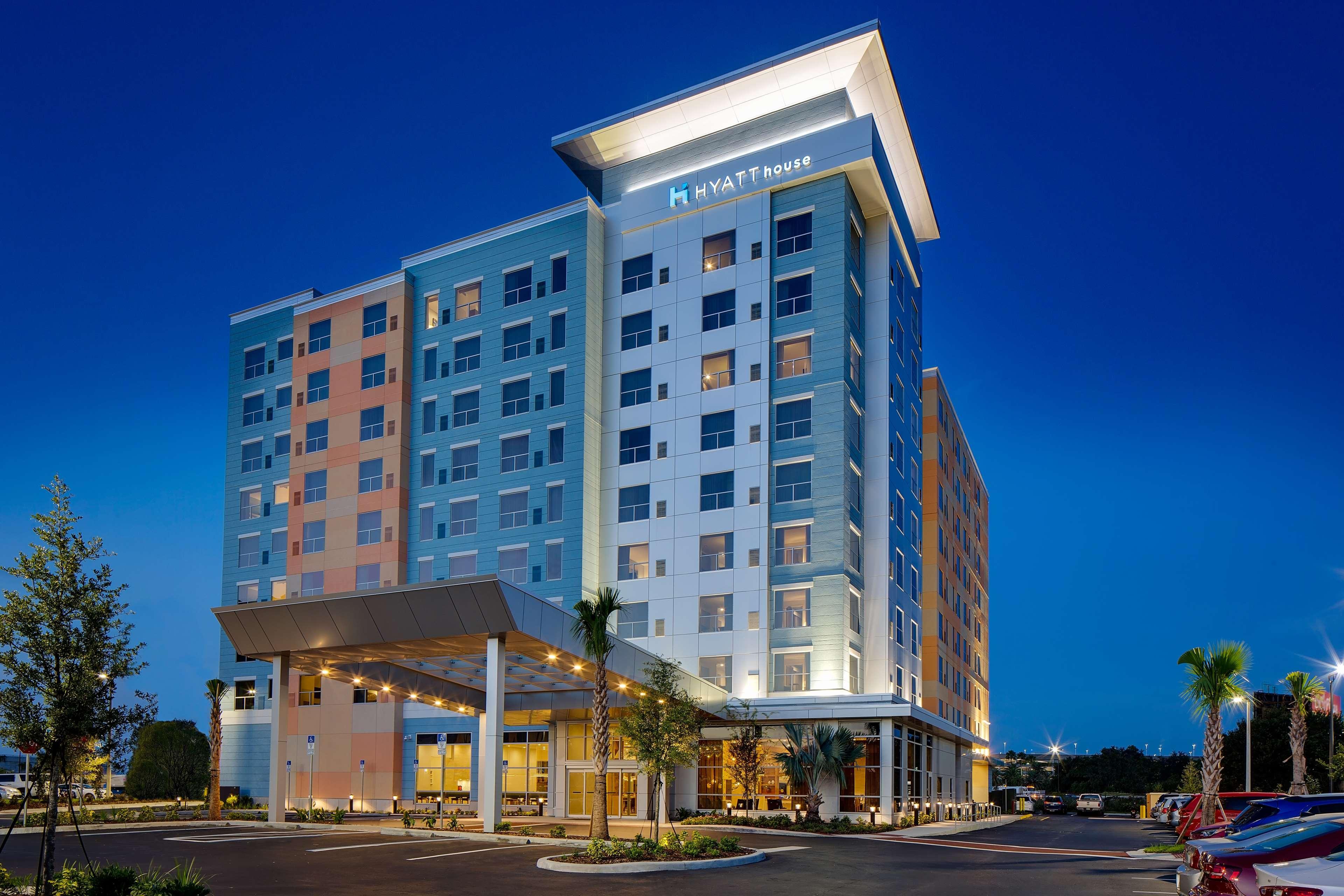 Hotel Hyatt House Across From Universal Orlando