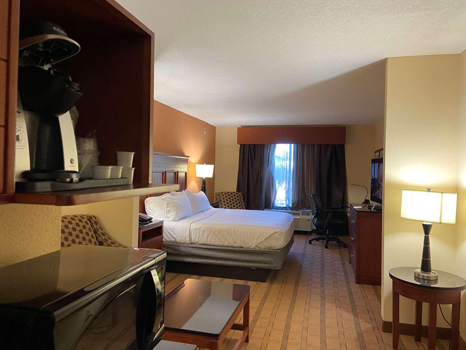 Western Flagler Area & Hotel 2*