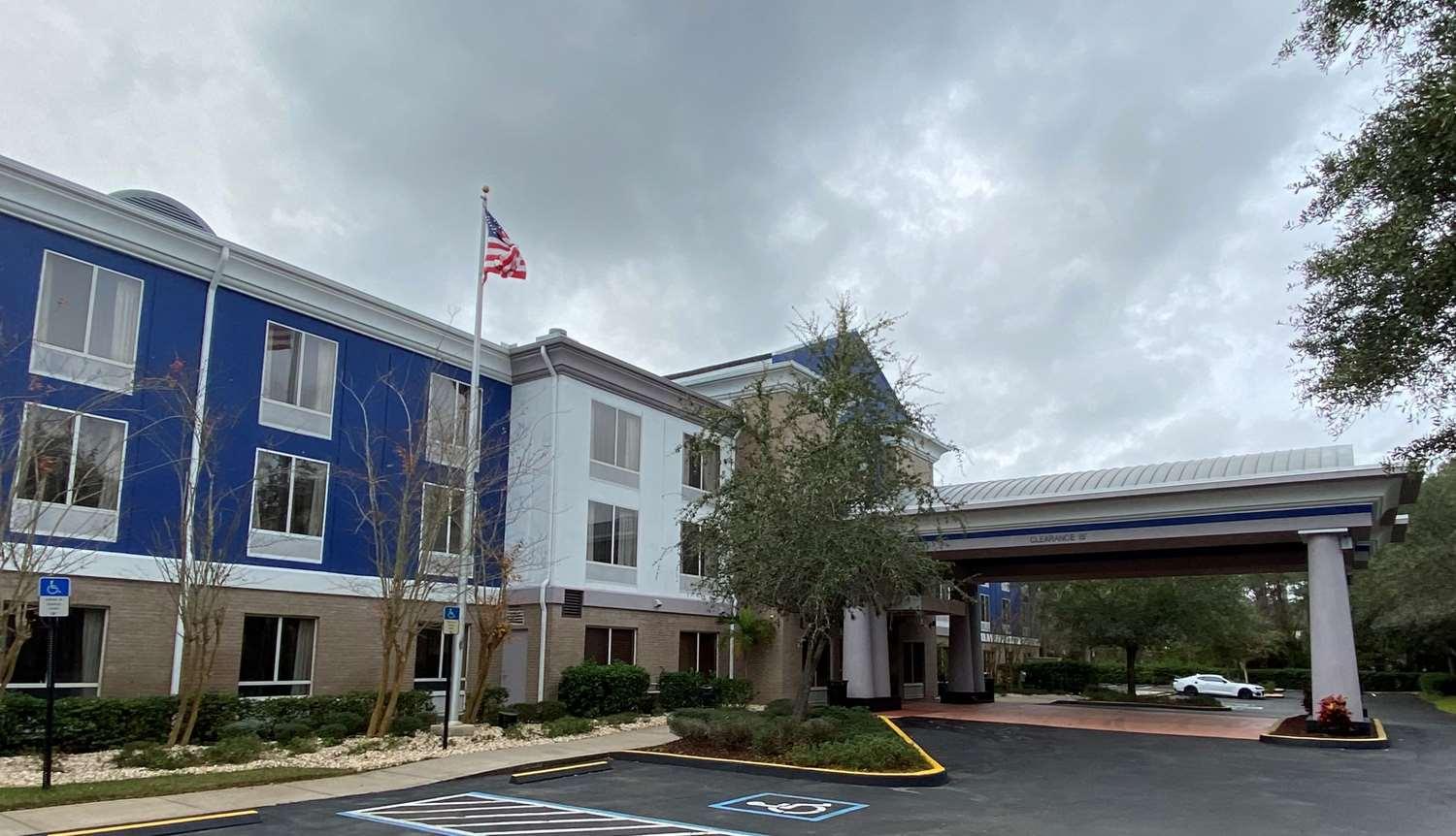 Western Flagler Area & Hotel 2*
