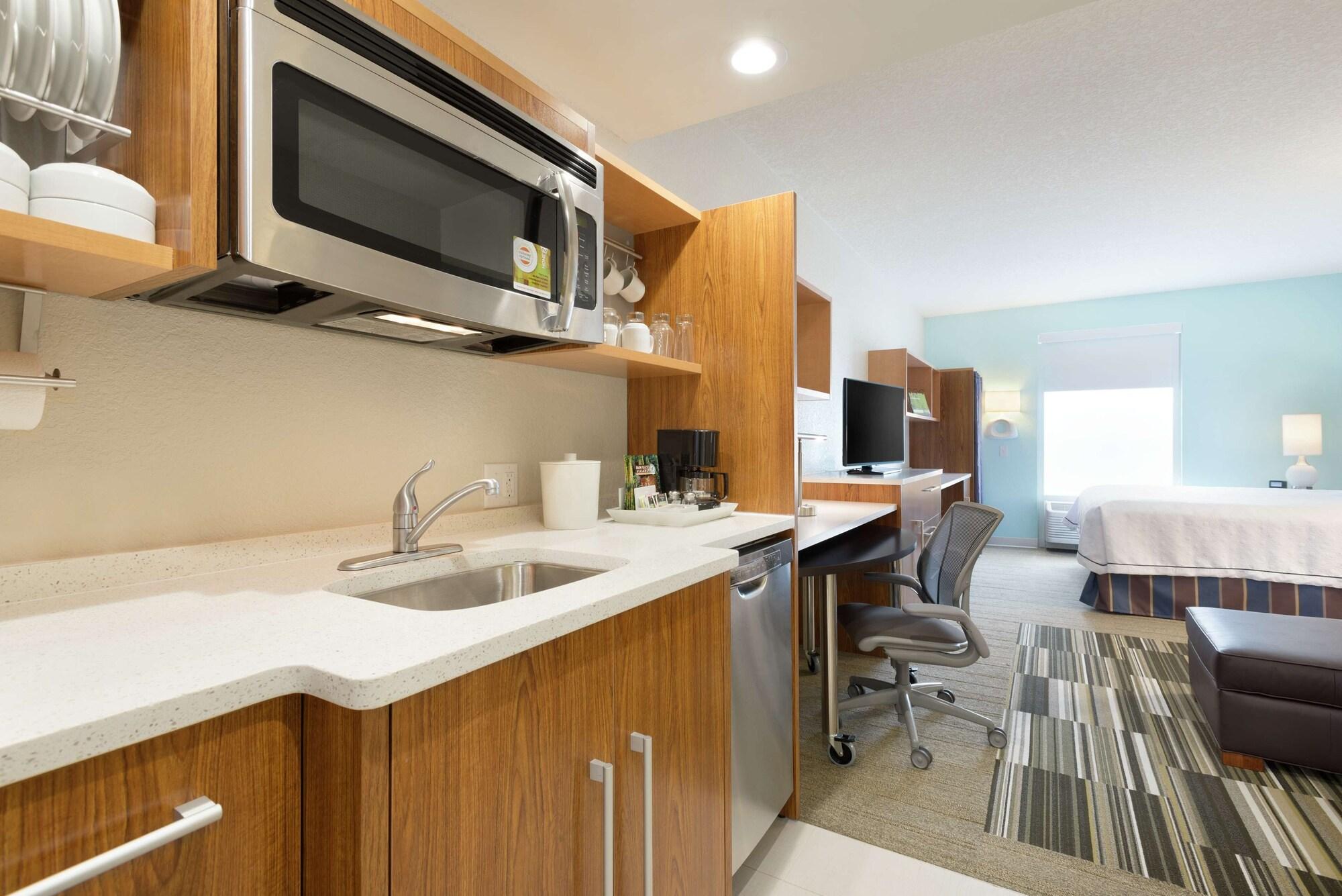Hotel Home2 By Hilton Orlando International Drive South - Free Shuttle To Theme Parks 3*