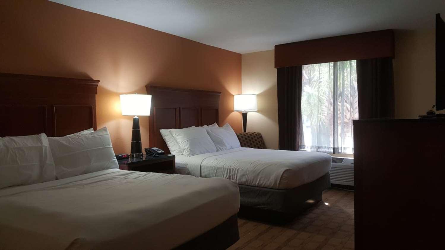 Western Flagler Area & Hotel 2*