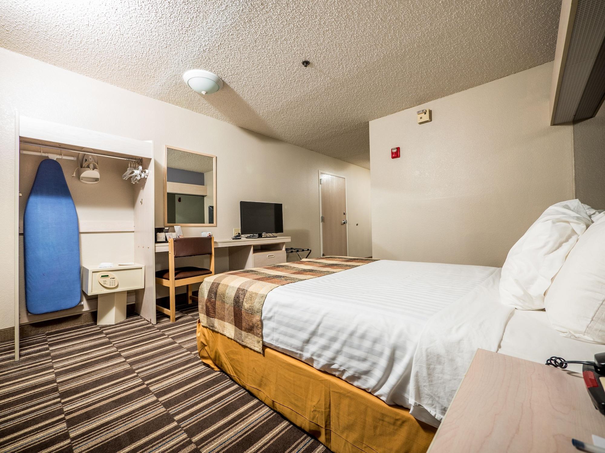 Microtel & By Wyndham I-95 Hotel Palm Coast