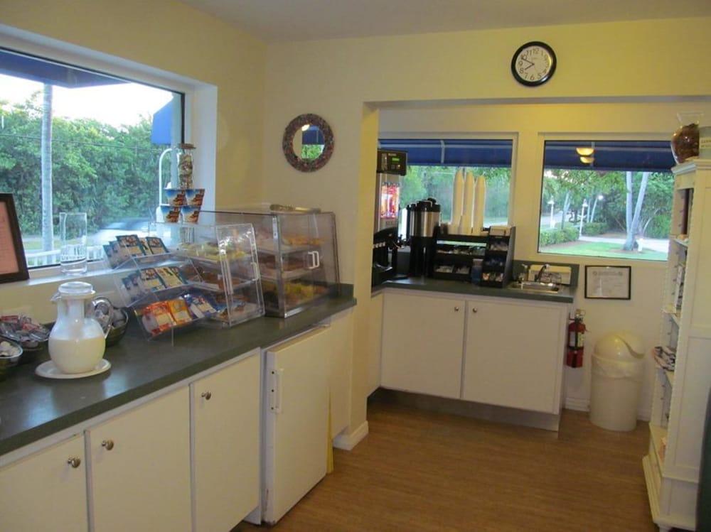 Sunset Inn 4*