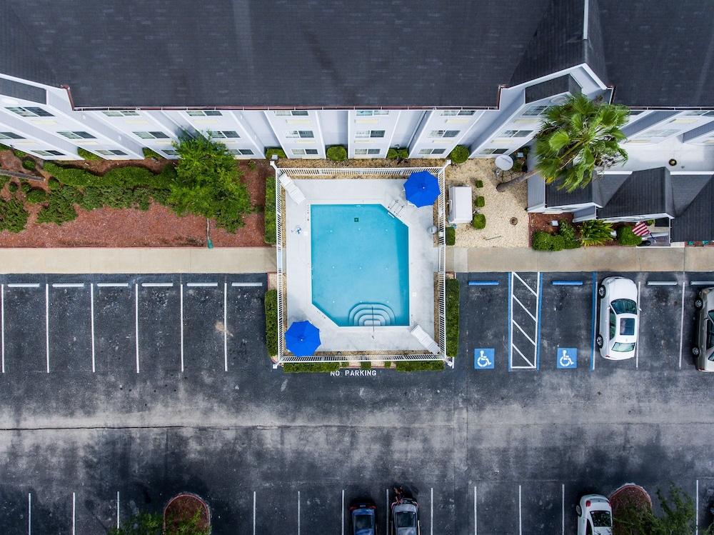 Microtel & By Wyndham I-95
