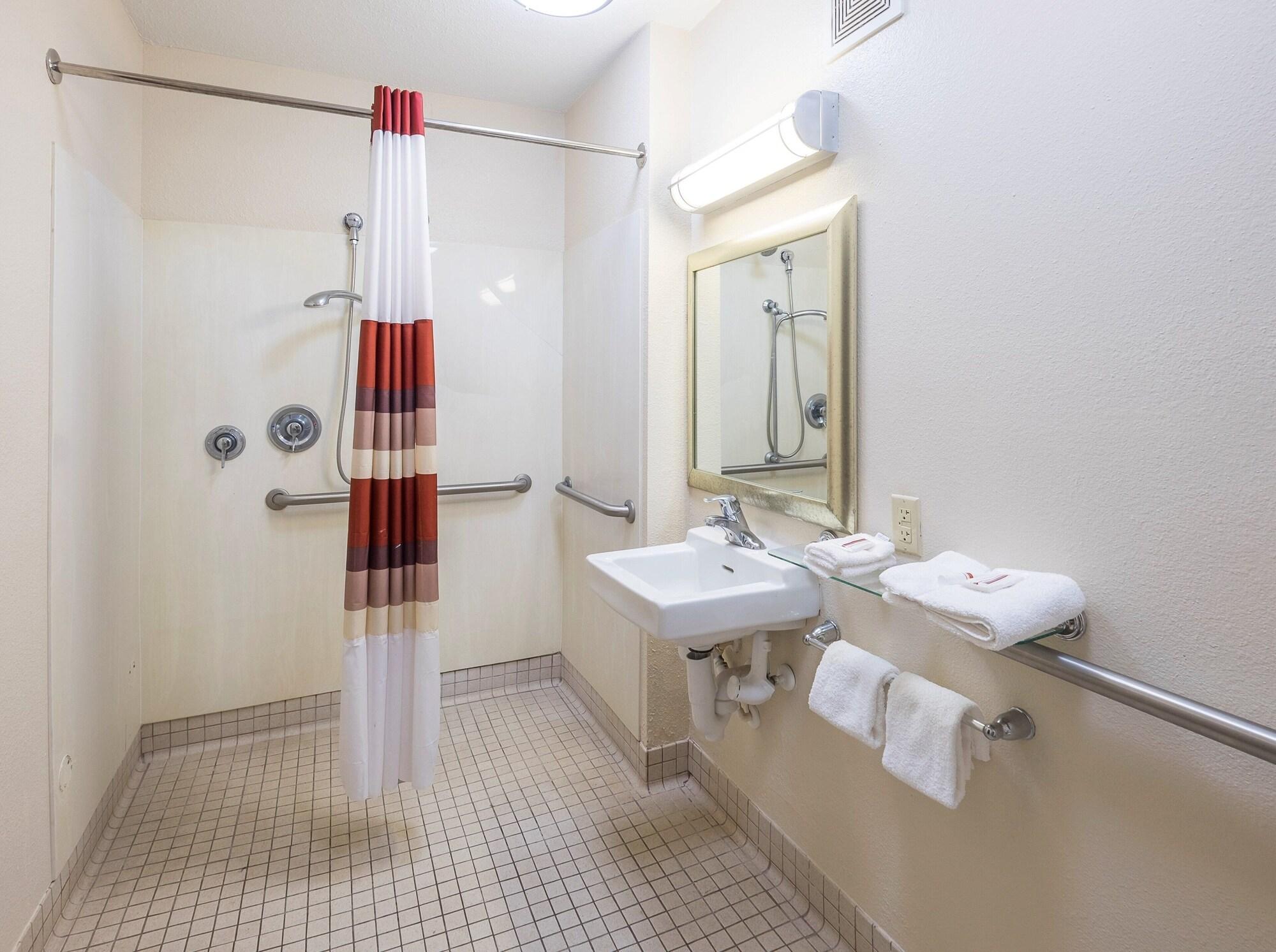 Red Roof - Orange Park Hotel