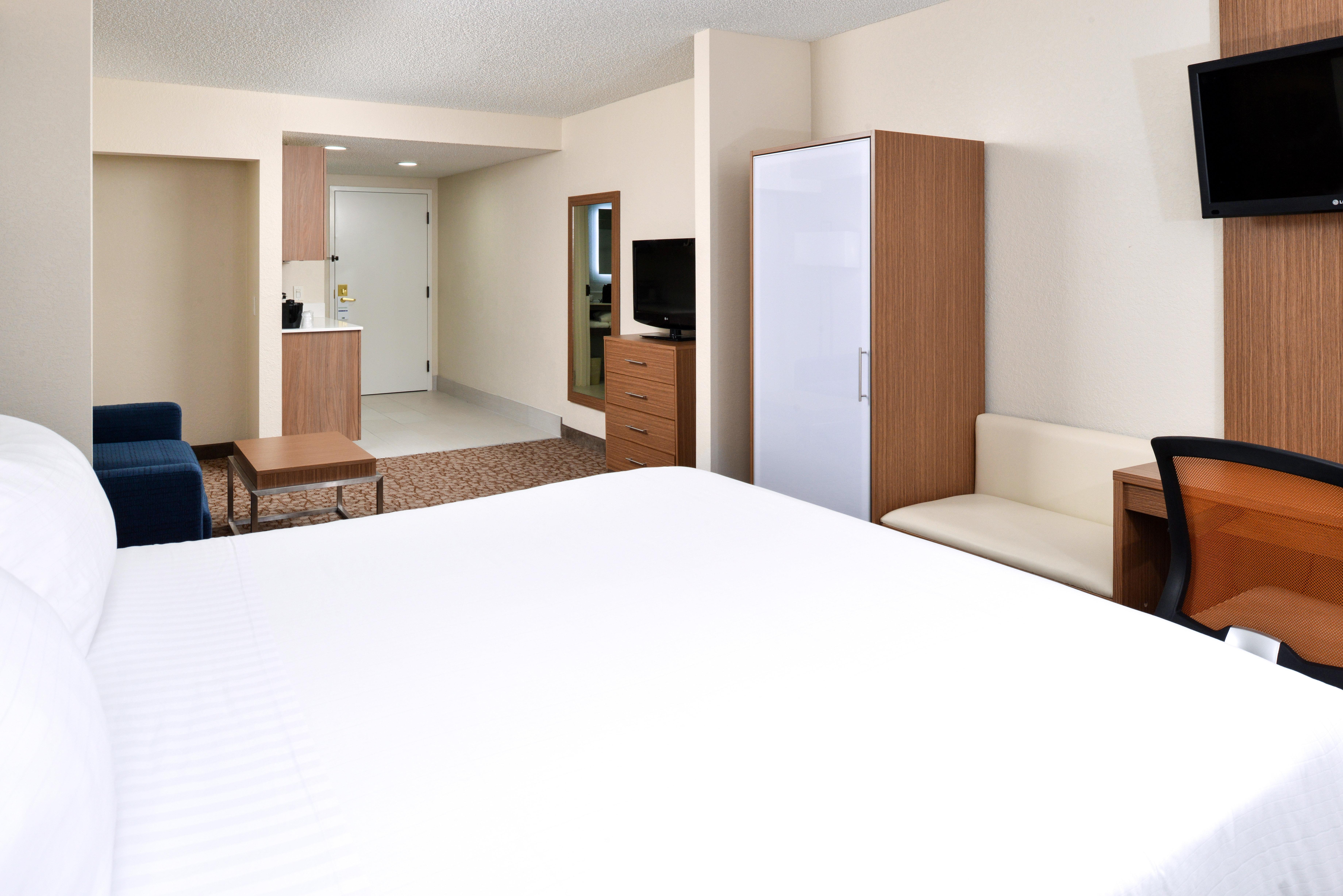 Express & Bonita Springs/naples By Ihg Hotel 3*