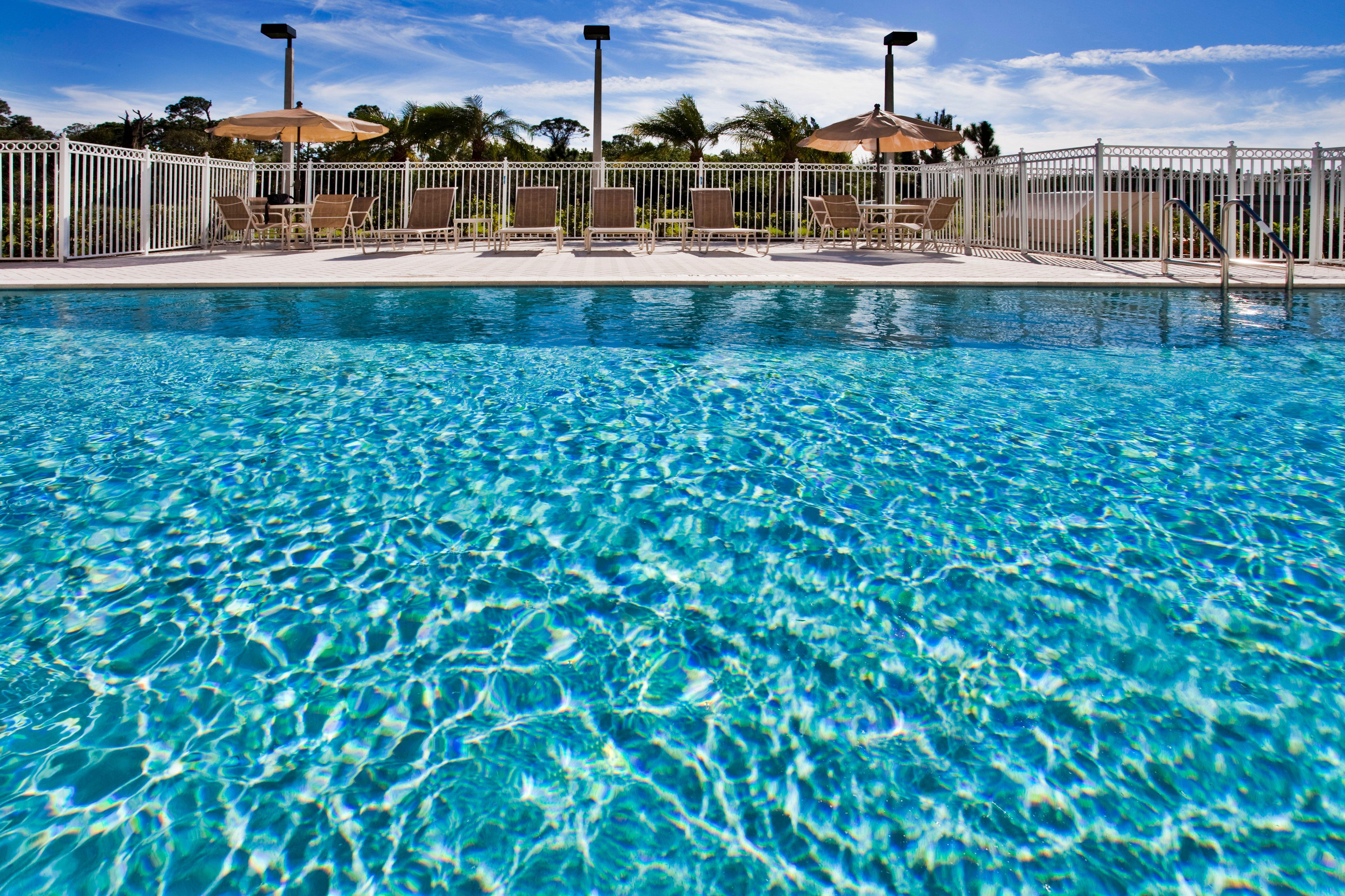 Express & Pierce West By Ihg Hotel Fort Pierce